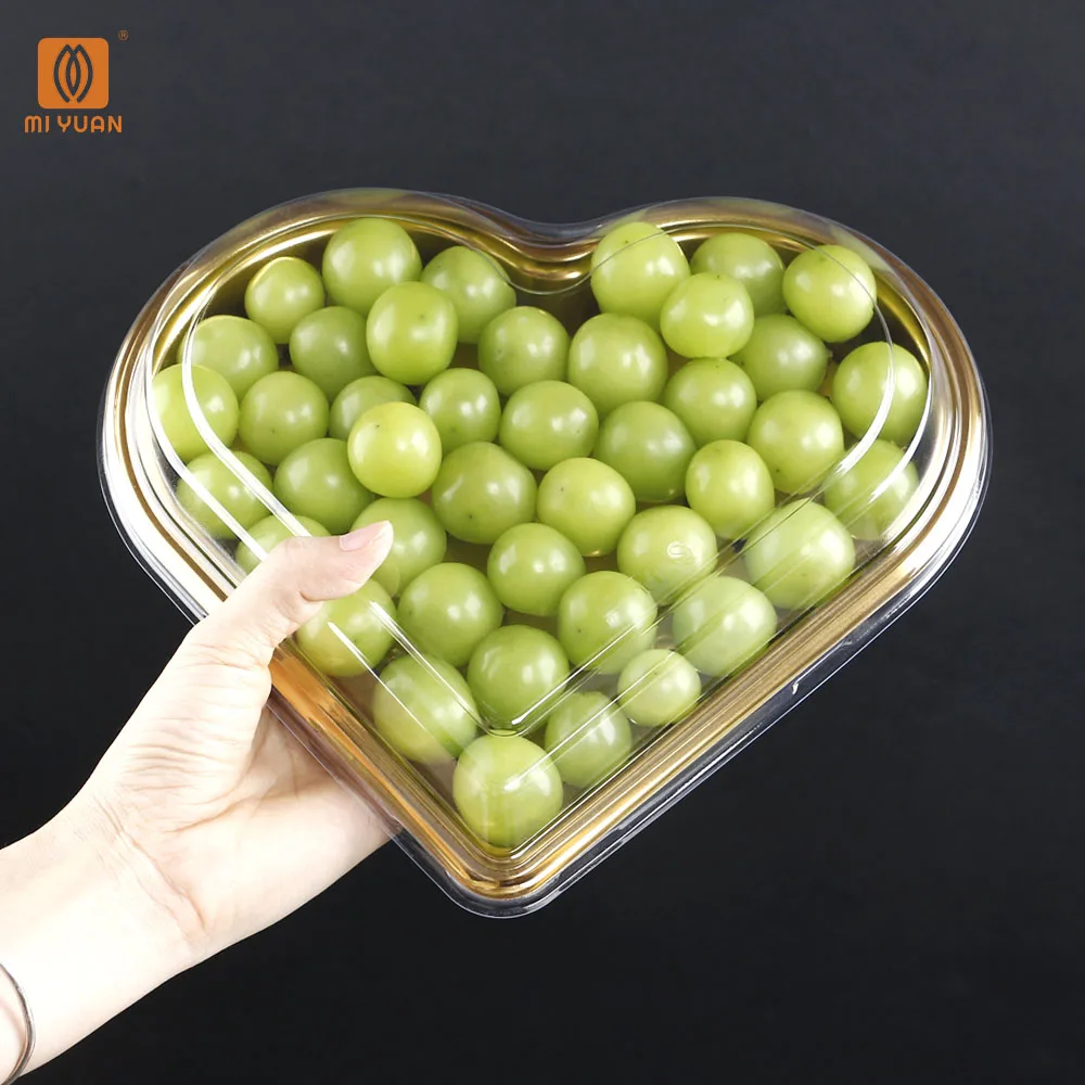Best price Food grade material Disposable Candy Beautiful Heart Shaped Box Strawberry Cherries  Plastic Gift Box for Packaging