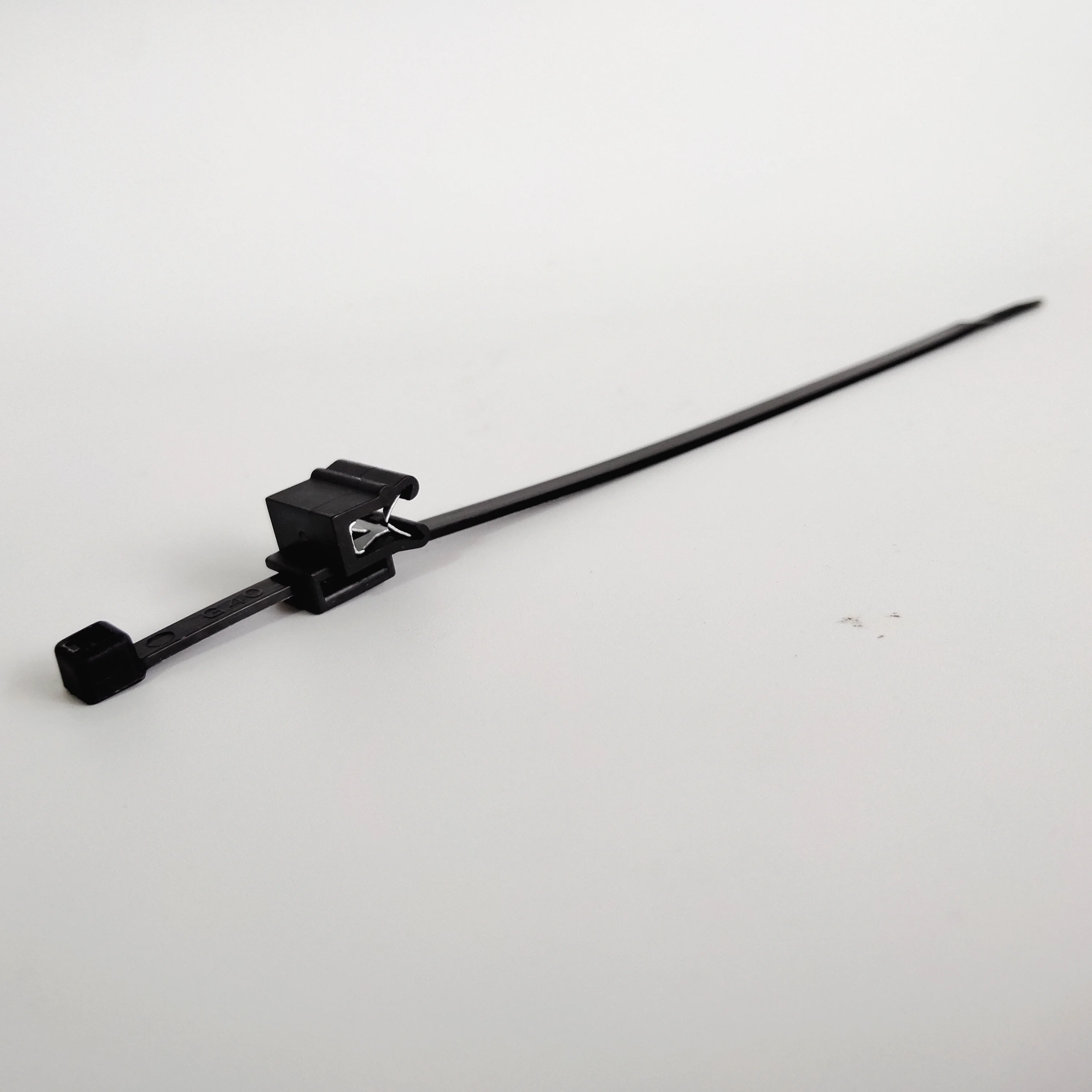 NZ Solar Farm Edge Clips Cable Ties & Mounts DC Wire Management