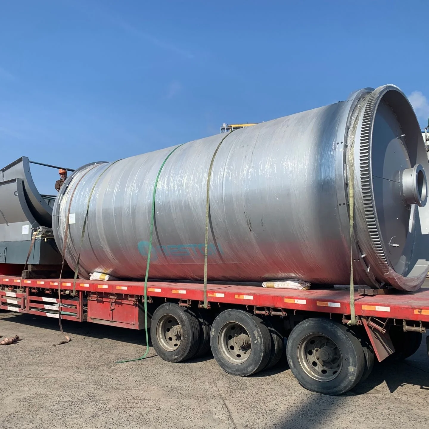 Beston Group Semi-Continuous waste tyre pyrolysis plant with stainless steel reactor pyrolysis machine