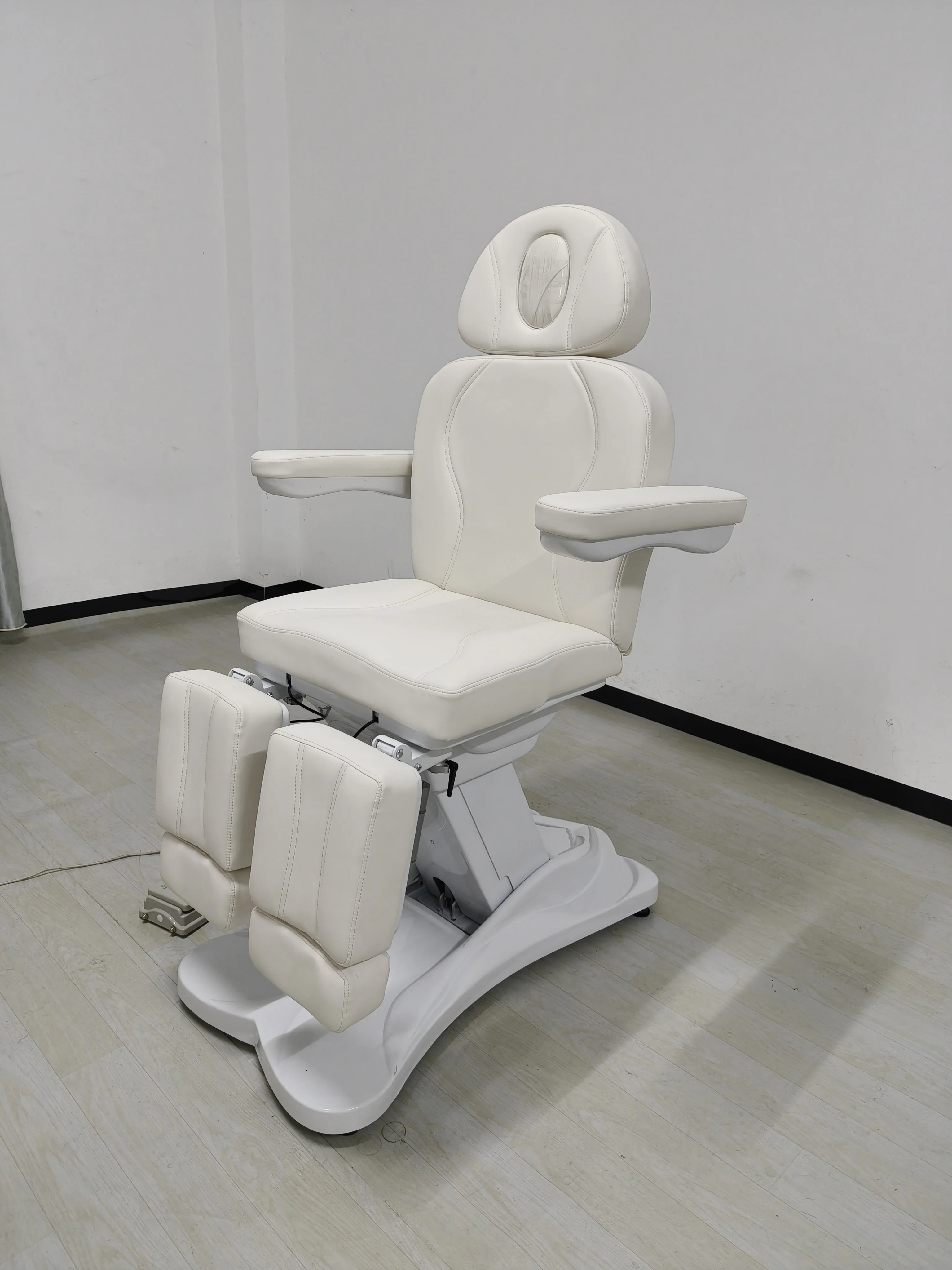 New Design Medical Examination Spa Furniture Chair 2 3 4 5 Motors Electric Beauty Bed Split Leg Electric Pedicure Chair