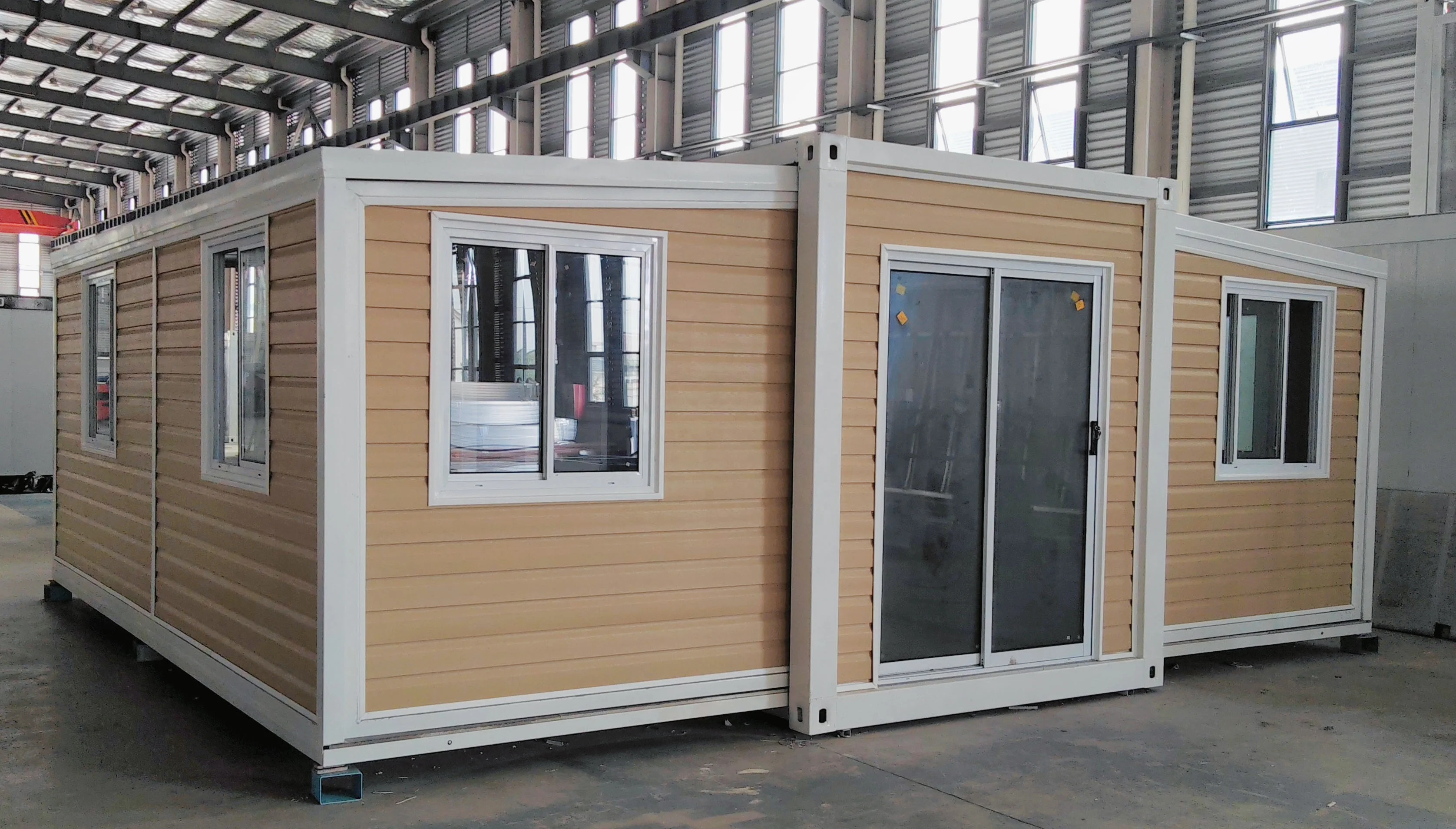 Urbanized Prefab 20ft Foldable Luxury Decorated Ready 2 Bedroom Container Houses for Hotel