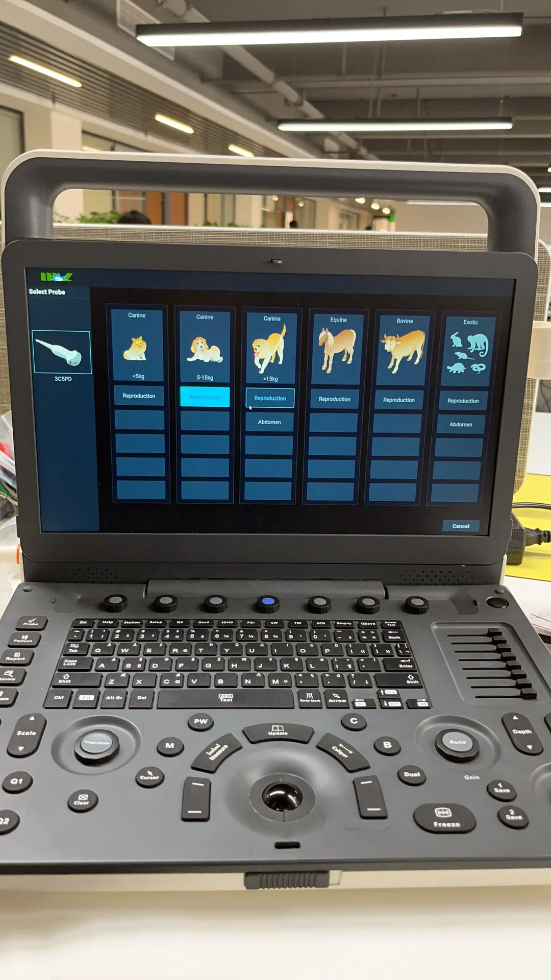 Medical Diagnostic Color Doppler Ultrasonic Ecografo Portatil  3D 4D Portable Ultrasound Machine