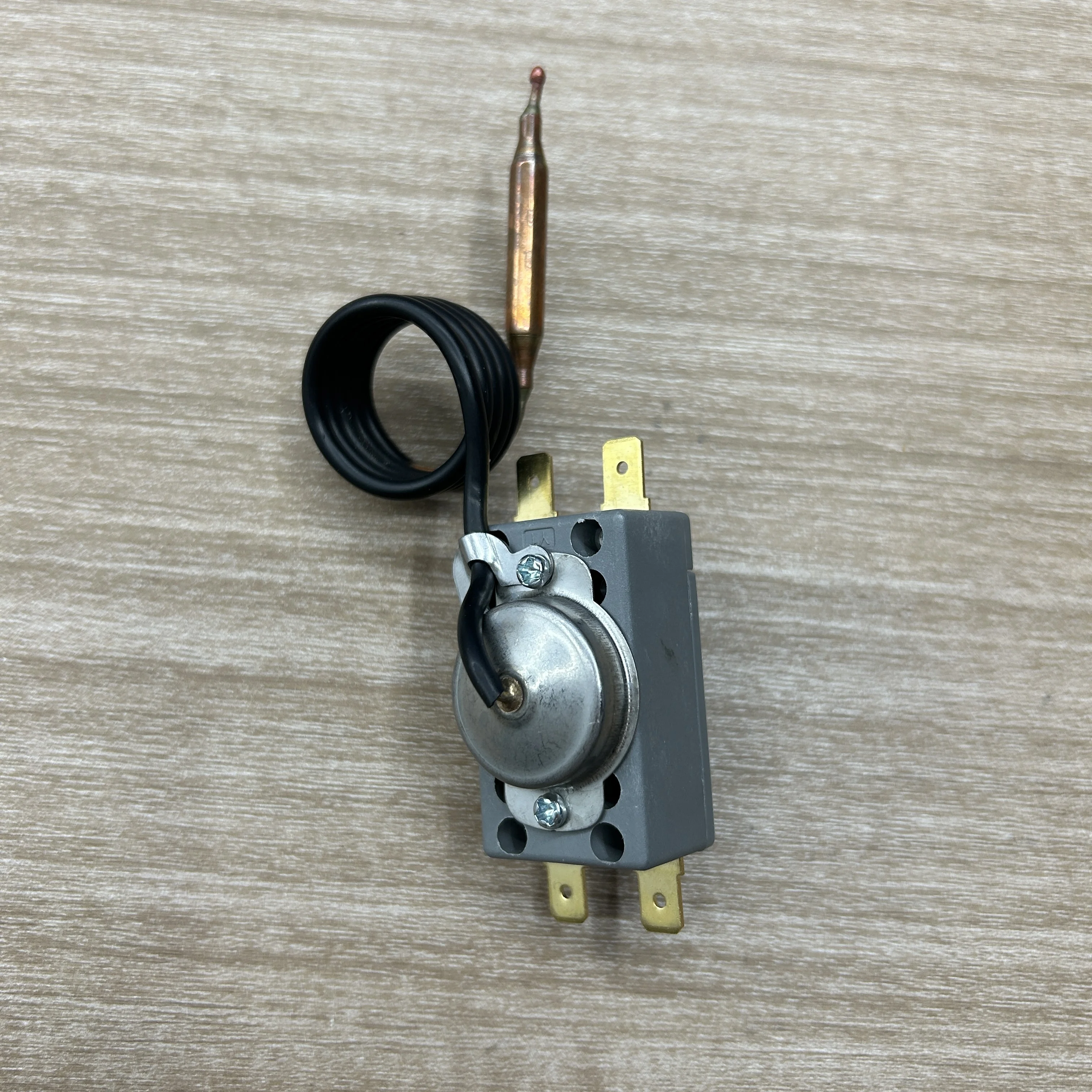 High Quality Home Appliance Parts Cutout Switch WYE 93 degrees Two Pole Temperature Controller