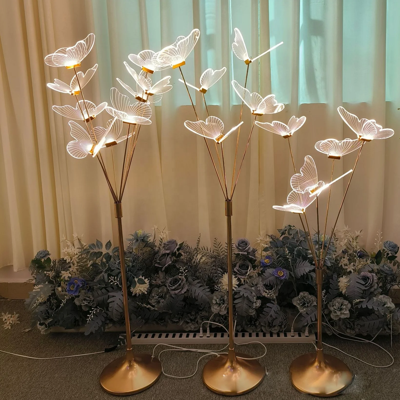 New Style 5 Head Acrylic Butterflies Floor Luminous Led Walkway Lights Road Lead Stage Light for Wedding Centerpiece Event Decor