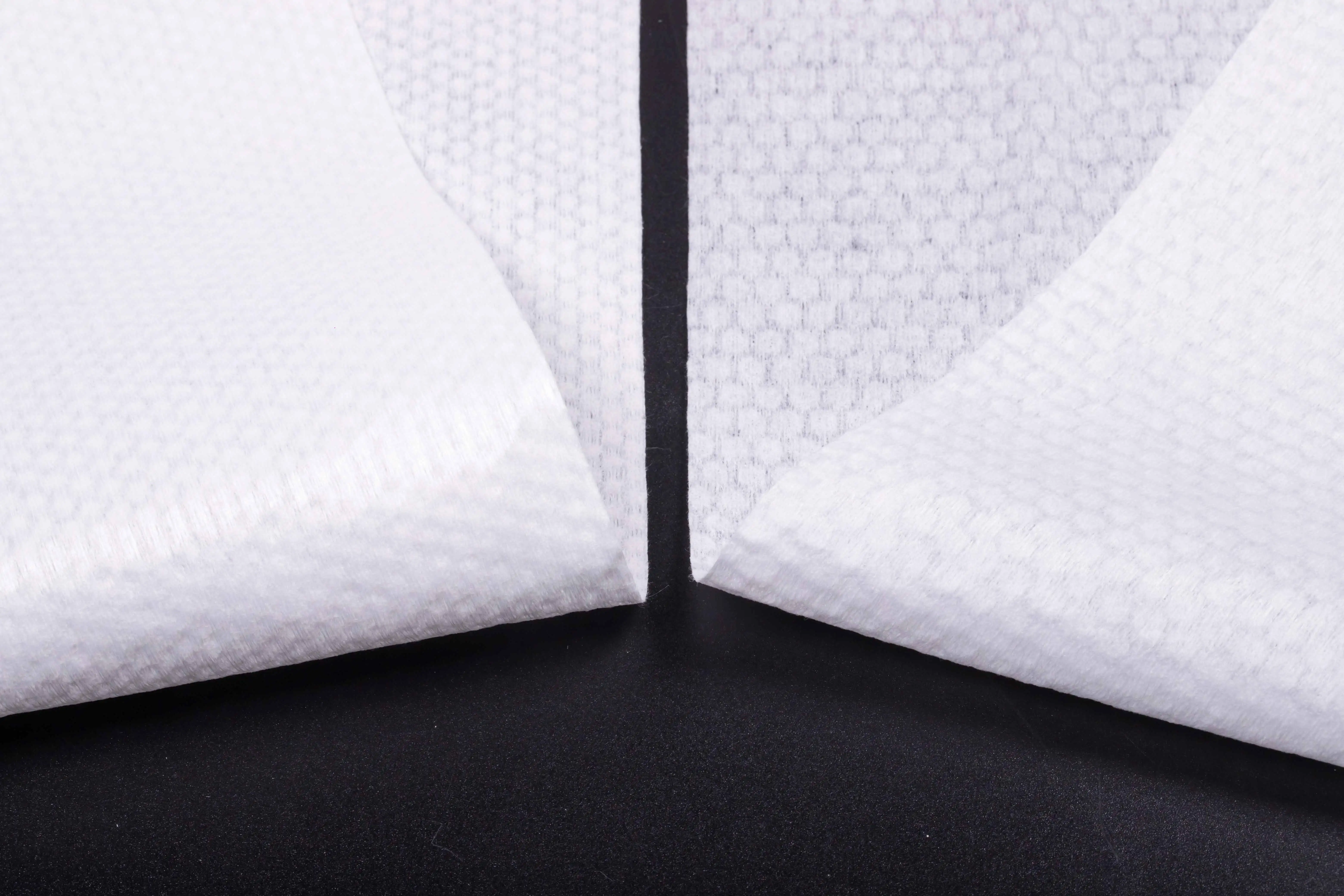 Polyester Non-Woven Fabric Roll Water Spunlace Non-Woven Fabric Wet Tissue Paper Material Soft Thin Surface Skincare