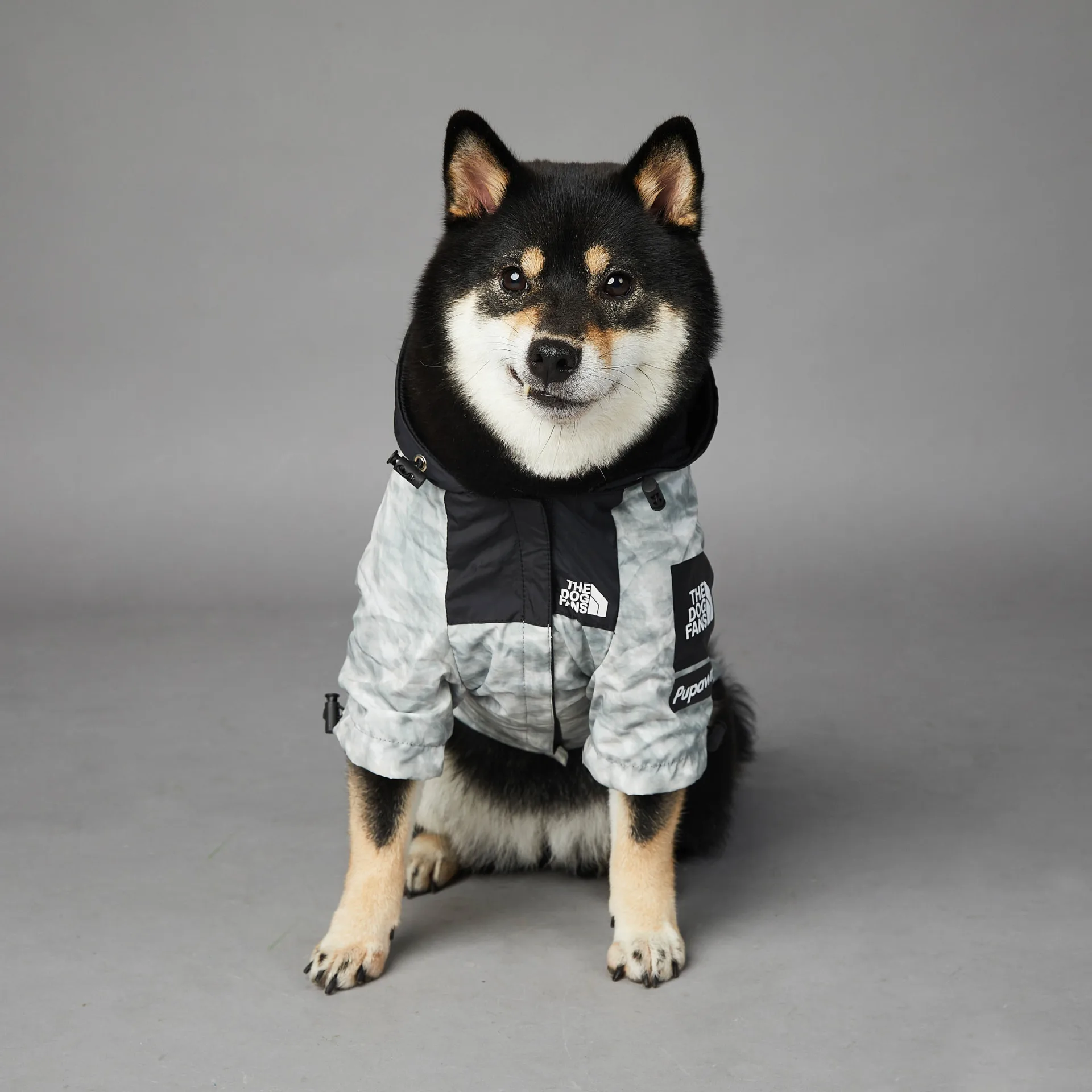 Available Stocks Hot Luxury Style Large Size Puppy Raincoat Pet Apparel Dog-face Waterproof Coats Custom Dog Clothes
