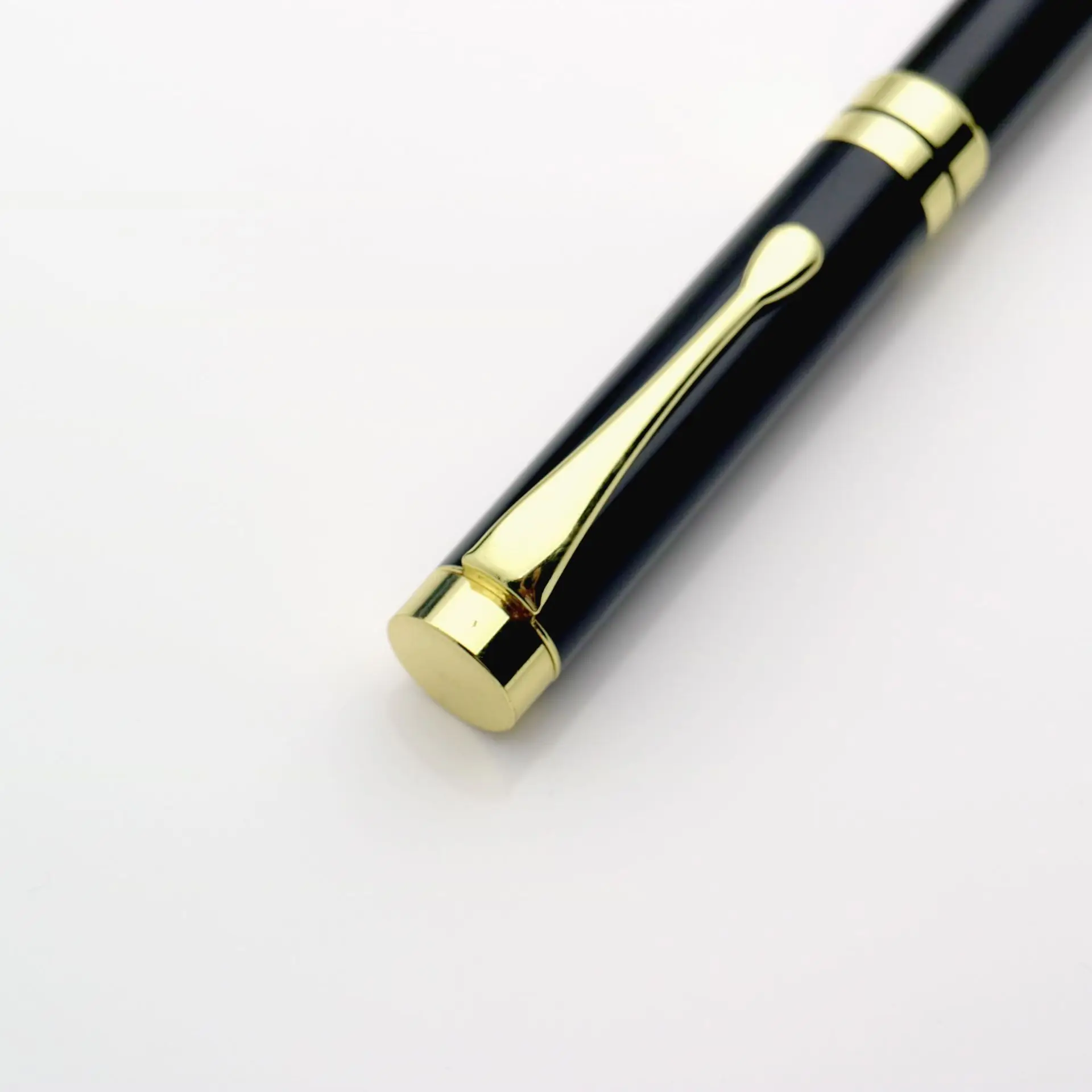 2023 wholesale Metal rotating ballpoint pen Smooth signature pen Gift stationery with laser LOGO