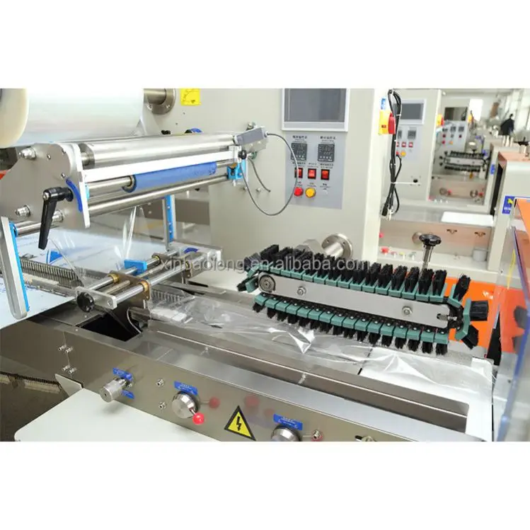 Factory preferential price Top film packaging machine XBL-500B Pizza horizontal packaging machine