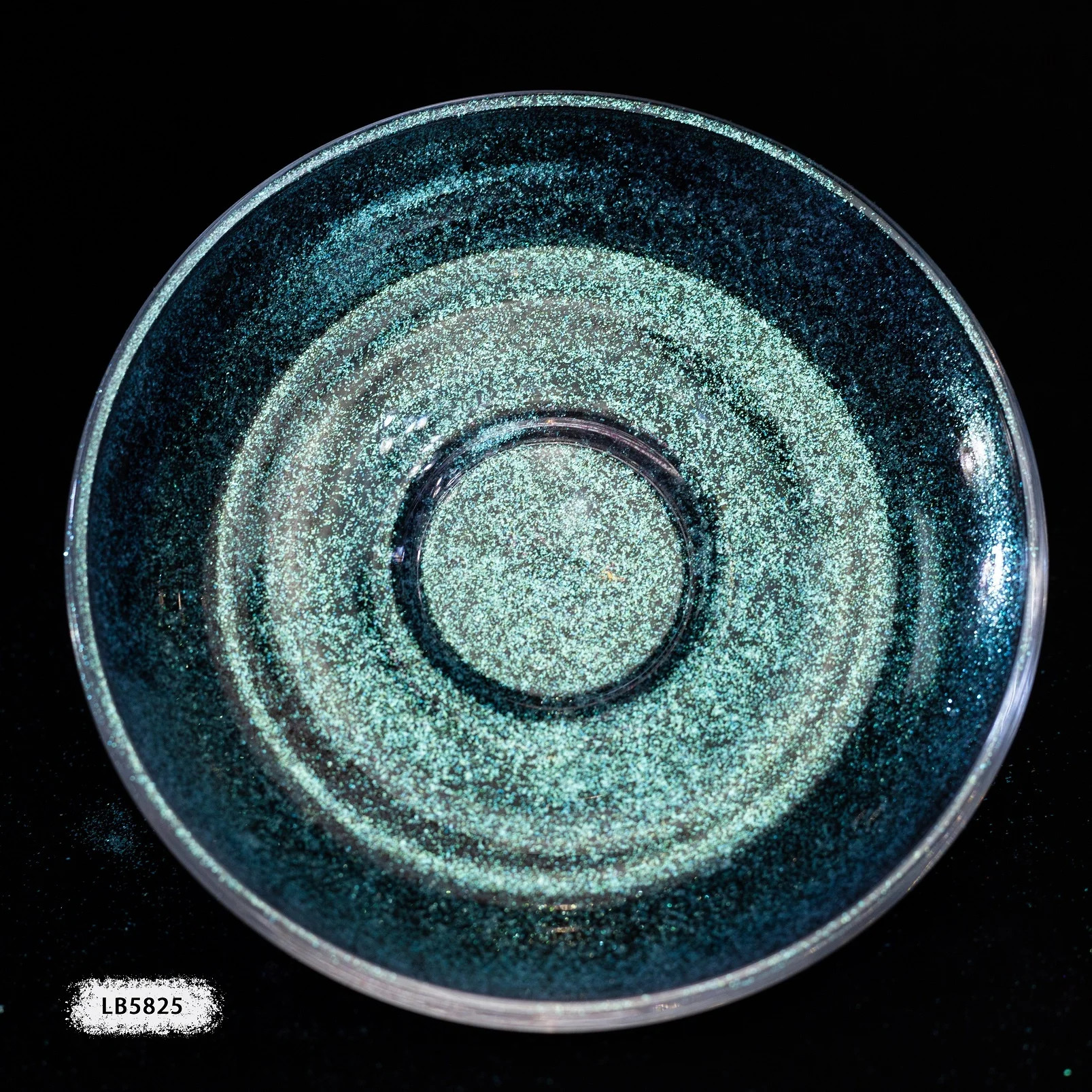 Diamond pearlescent pigment-glass flake pearl pigment