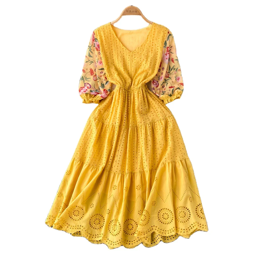 Платье с V-образным вырезом в этническом стиле