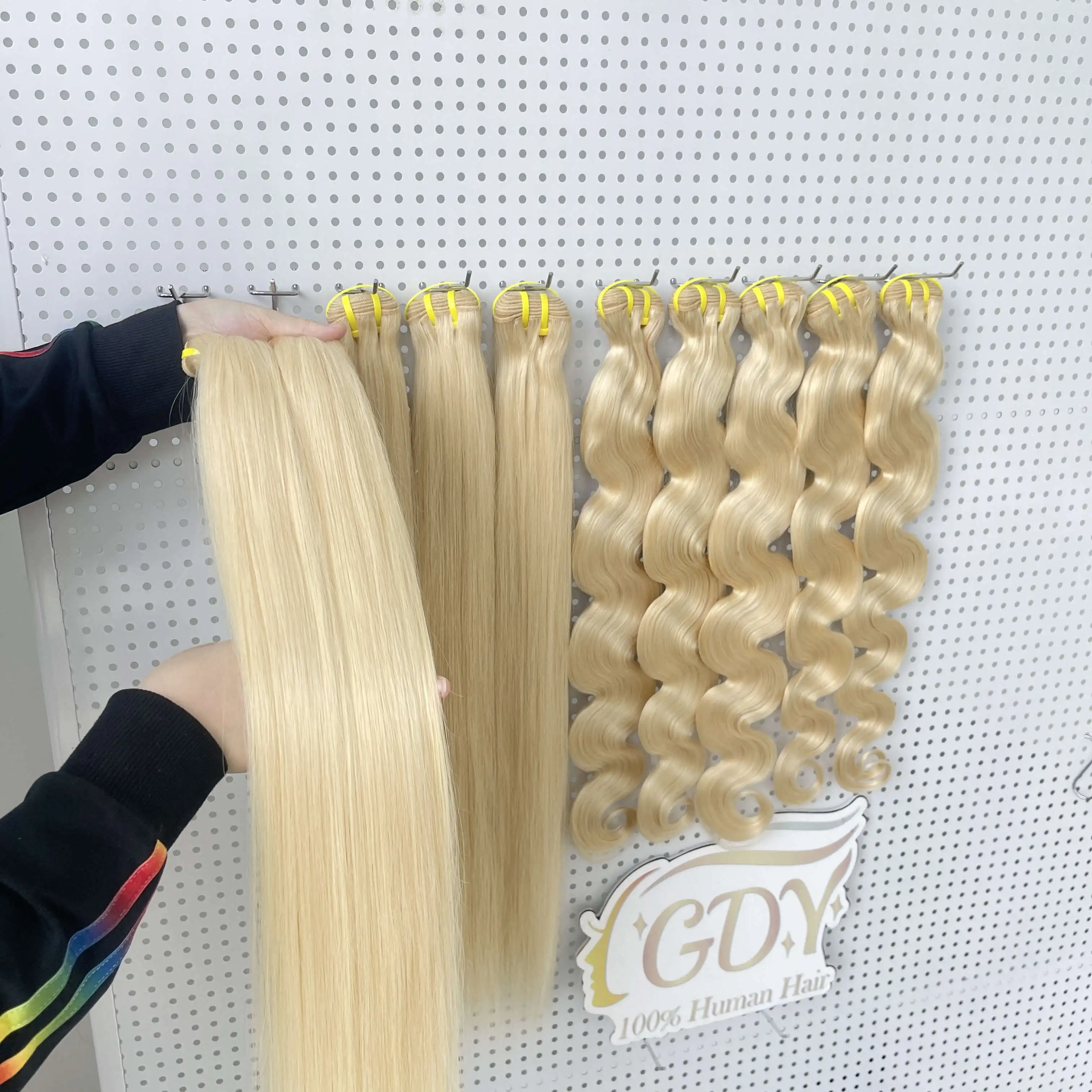 Russian Free Sample Raw Wefted Human Hair Extensions 613 Blonde Bundles with Frontal Hair Weave Distributors