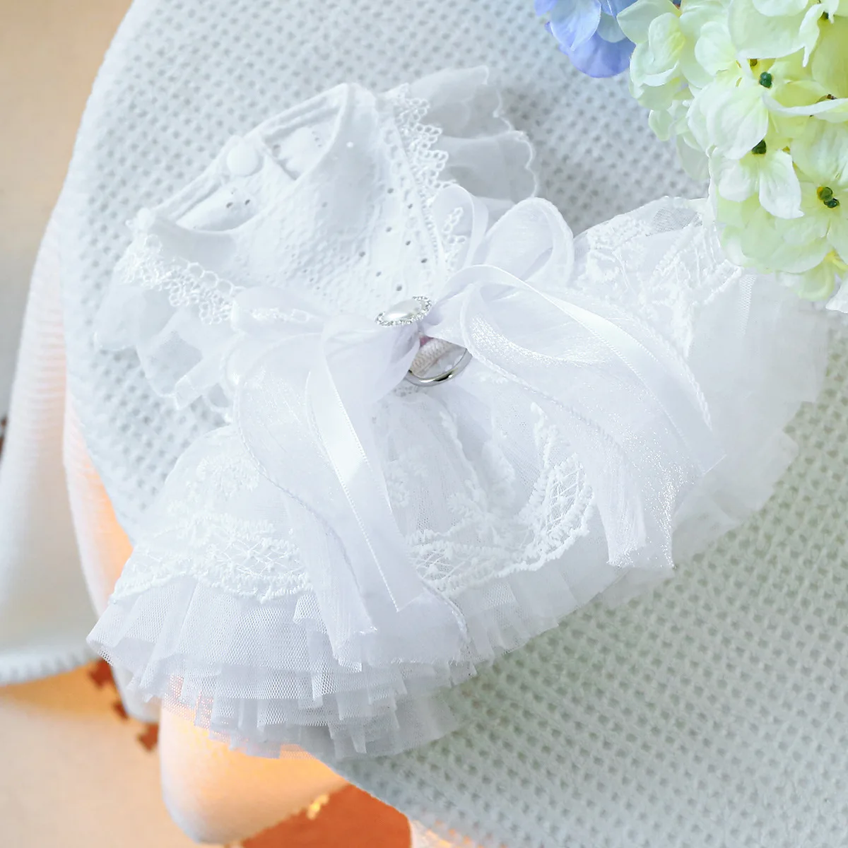 Dog Clothes Wholesale Spring Summer New Cute Tulle Skirt Qipao Princess White Peach Tulle Dress