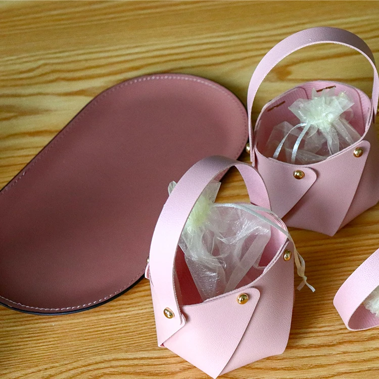 Набор кожаных подарочных пакетов с лотком