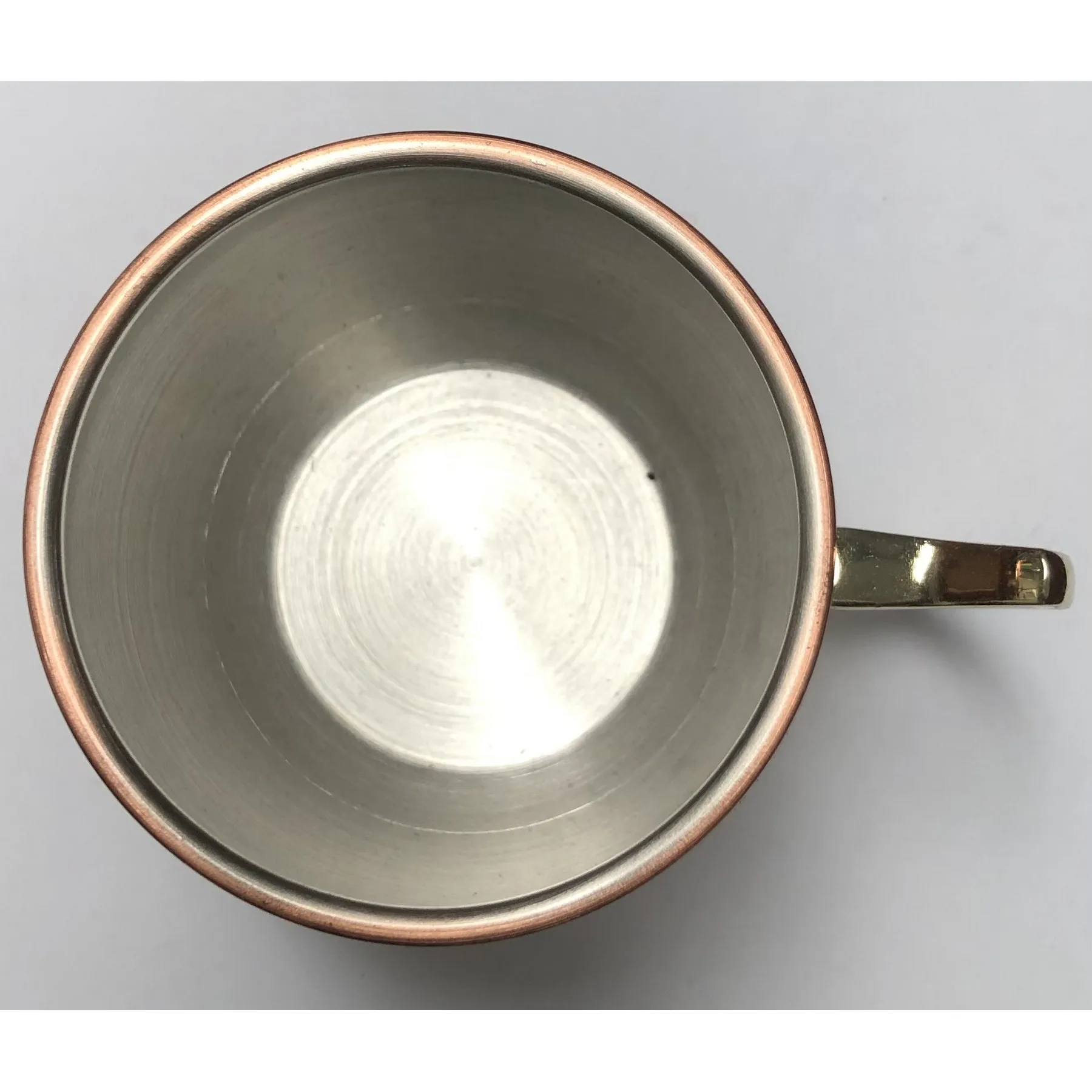 Горячая Продажа 17 Oz. Зеркальная полированная медная покрытая нержавеющая сталь Moscow Mule кружка позолоченная ручка
