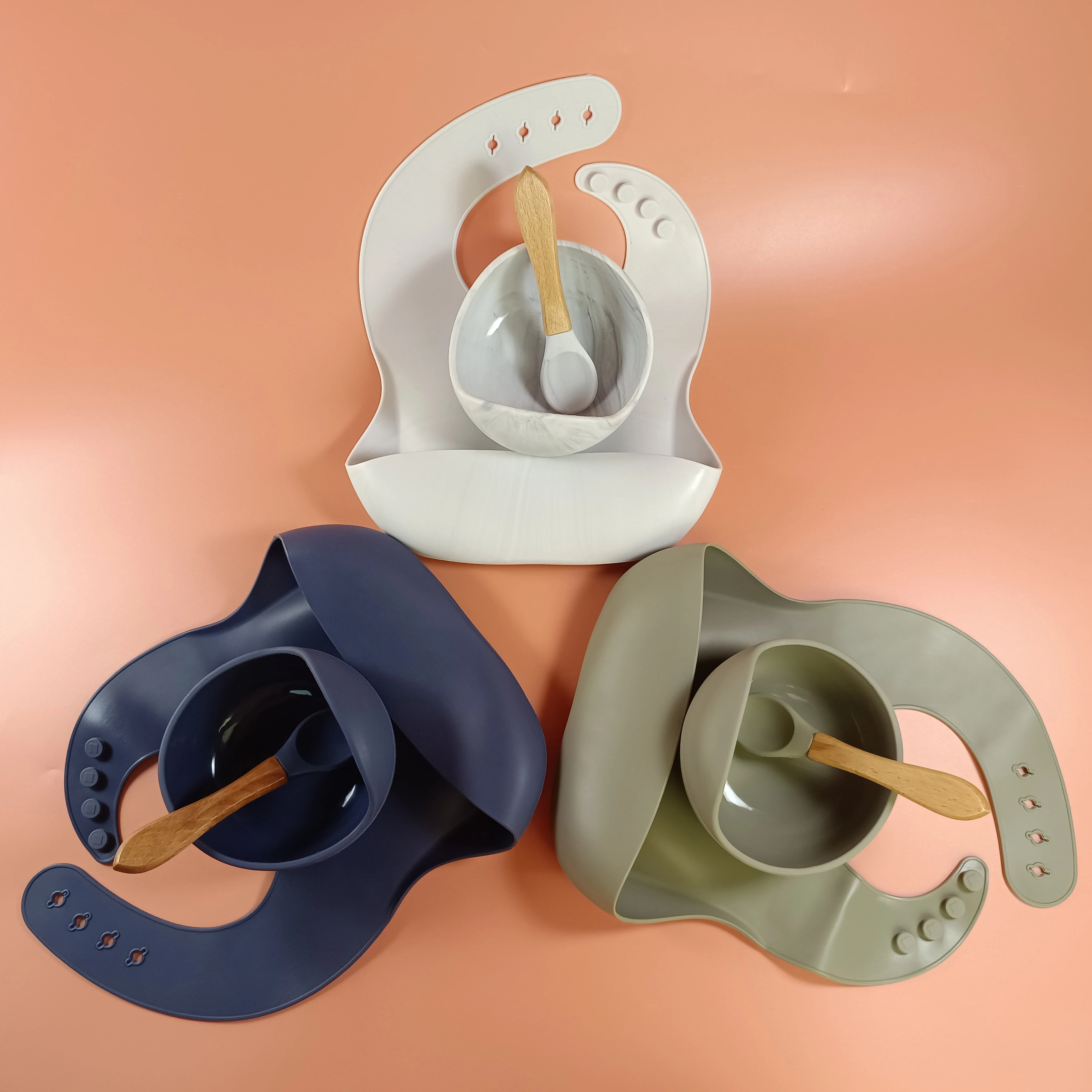 Low MOQ BPA Free Reusable Silicone Bib Tableware Set Baby Silicone Bib Set