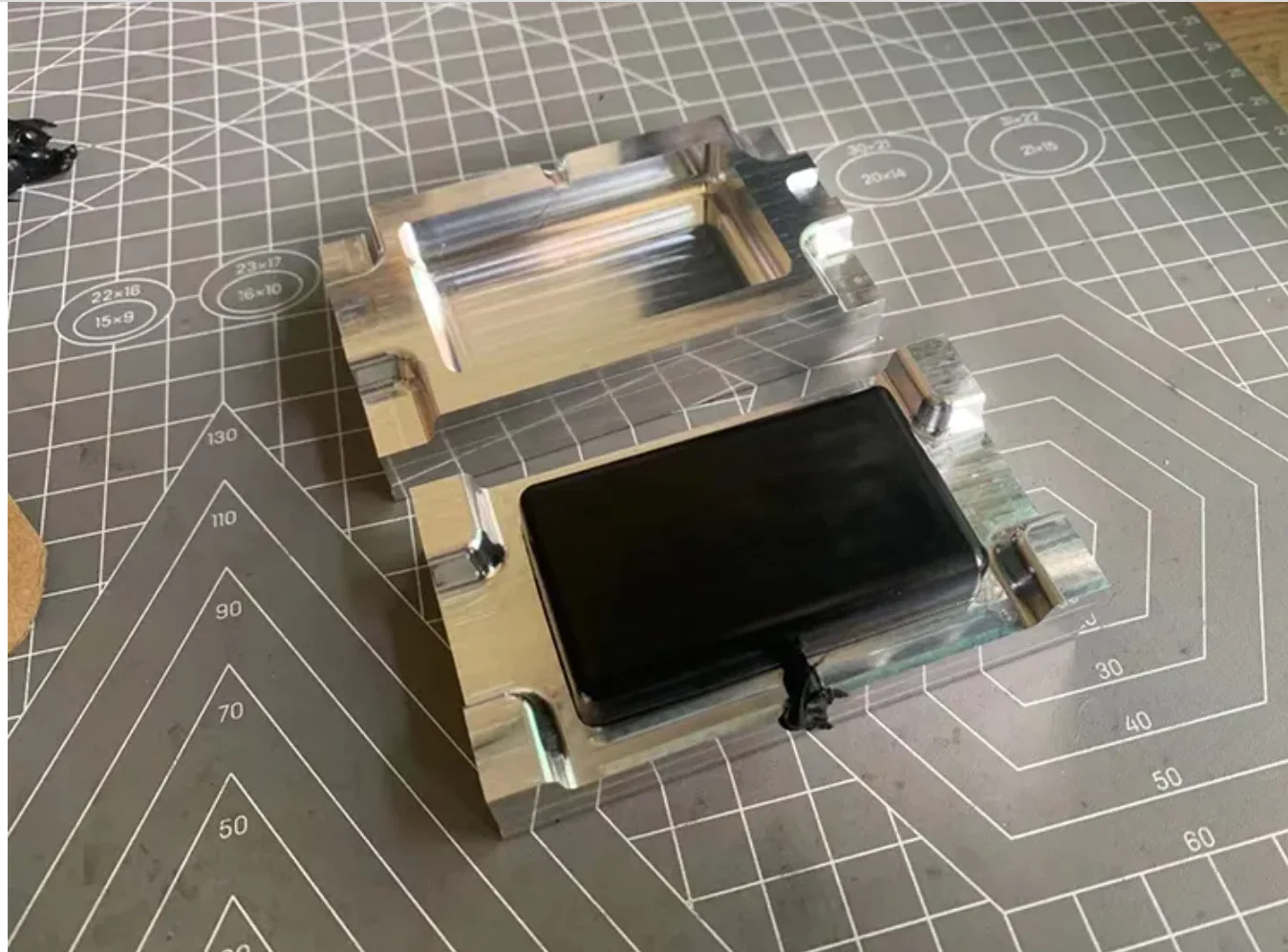 Air pressure Type Small Vertical Thermoplastics Injection Molding Machine