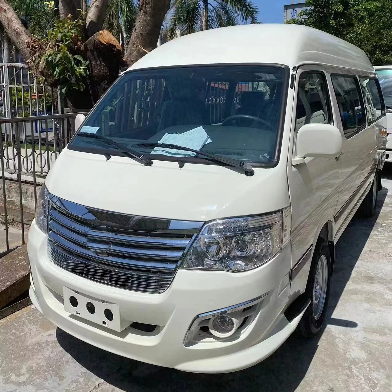 Stock New Mini Bus H100 9-17 Seats Mini Bus cheap Price Used Bus