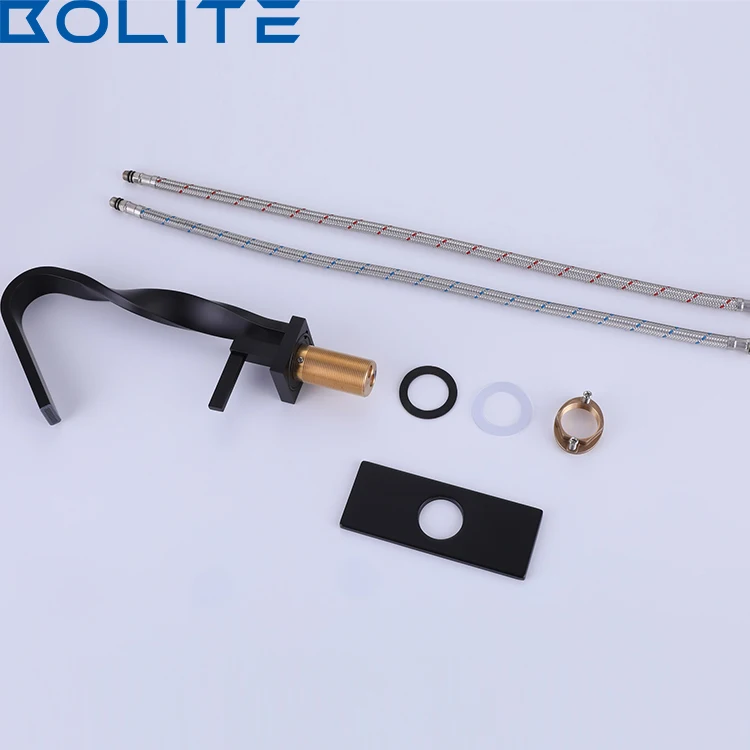 Manufacturer Luxury New Design Bathroom Basin Sus304 Levered Faucet Single Handle Bathroom Black Faucet