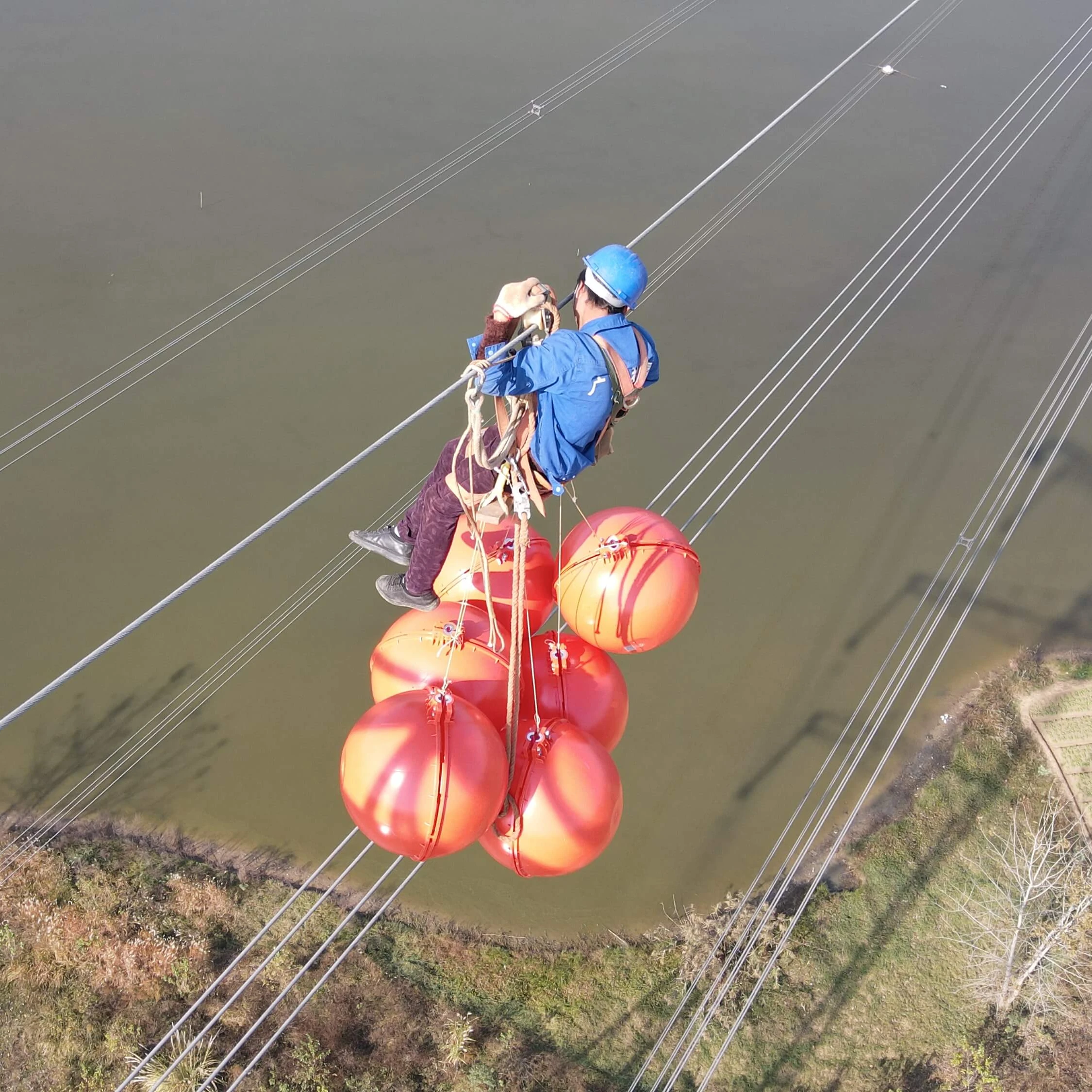 Powerline Marker Balls Aviation Aircraft Warning Sphere 600mm 800mm Fiberglass Aerial Warning Ball with Armor Rod