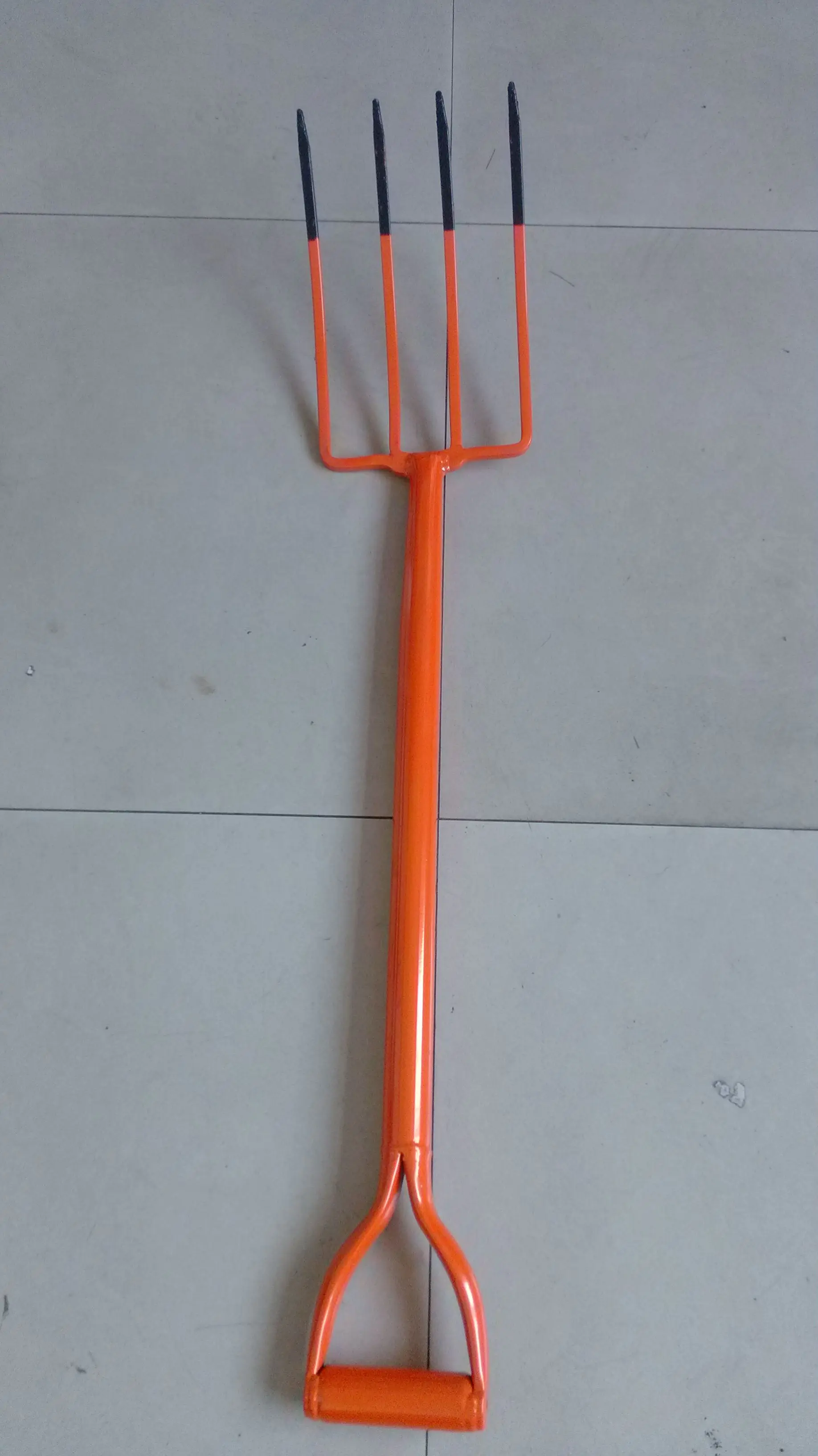 
china manufacturer equipment wooden handle steel forks with handle 