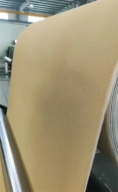 Super wide  rough top grass pattern rubber climbing conveyor belt