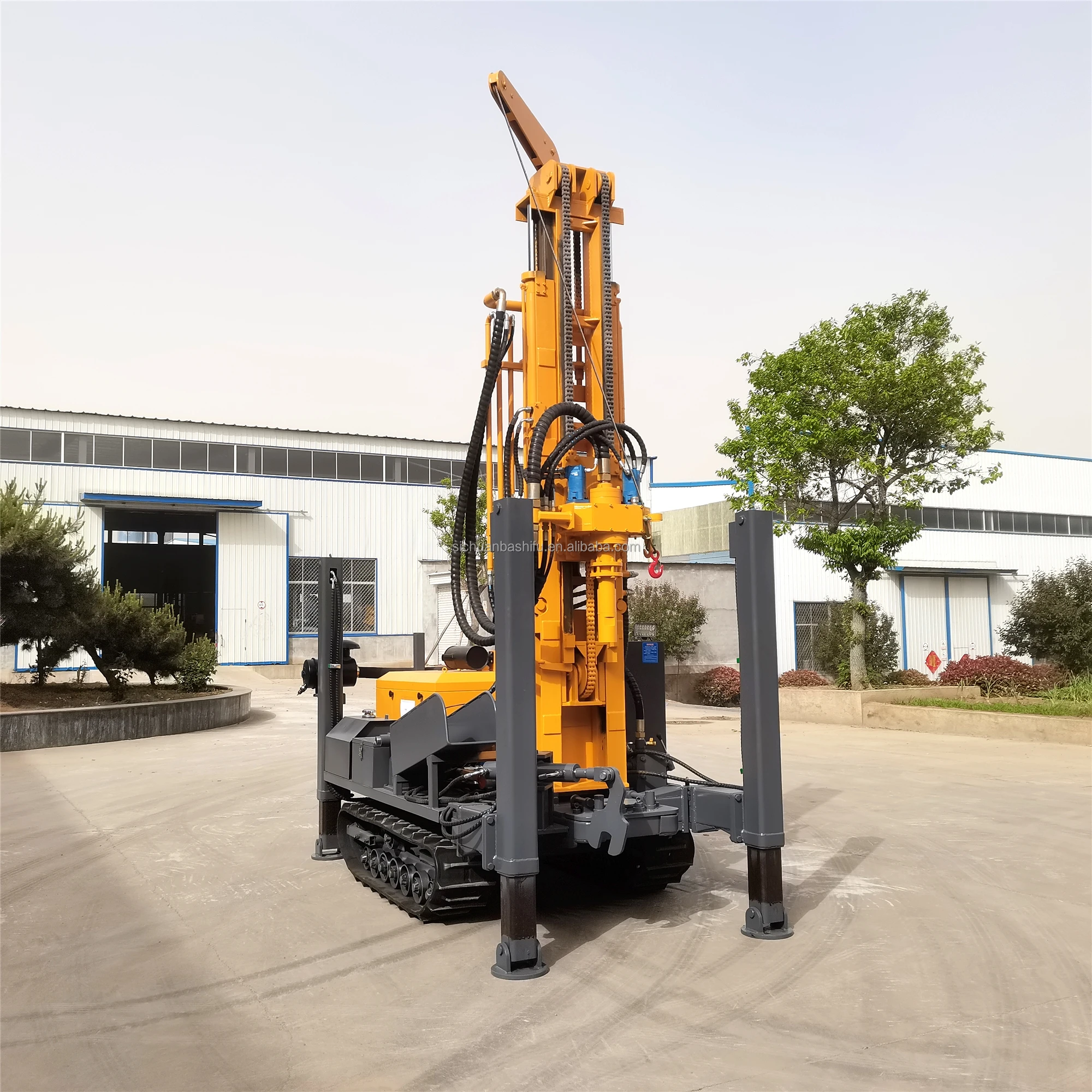 China best mobile water drilling machine 200m artesian well ground water drill rig portable borehole drilling rig