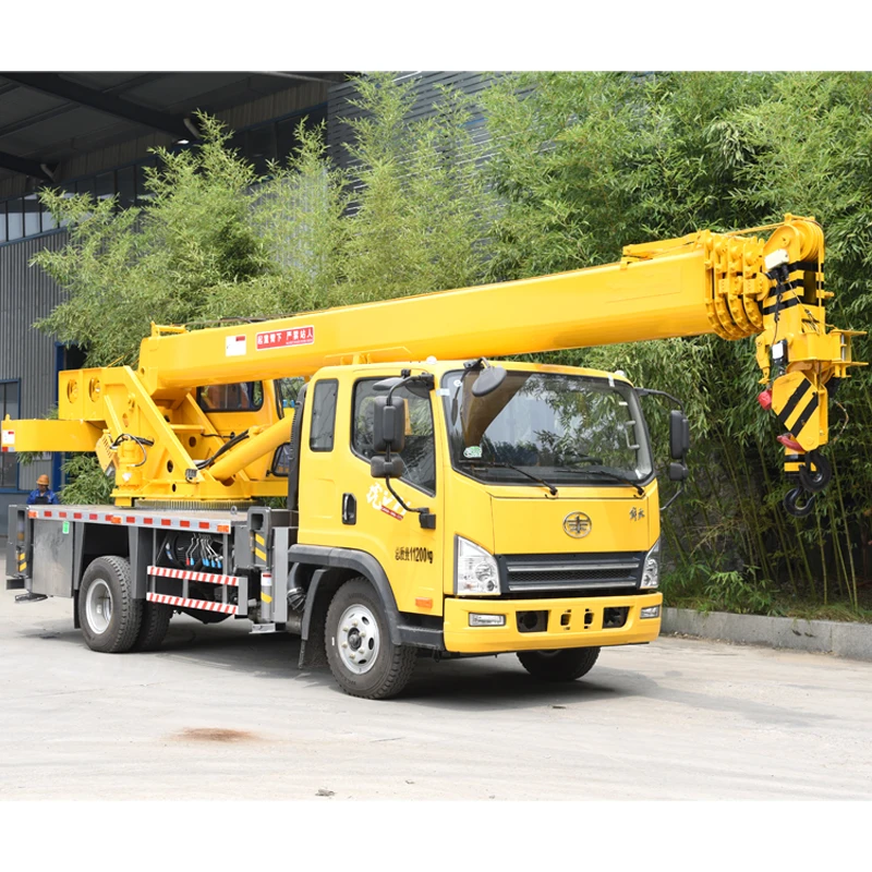 Low price small truck cranes truck with crane 10 tons mini truck telescopic crane for sale