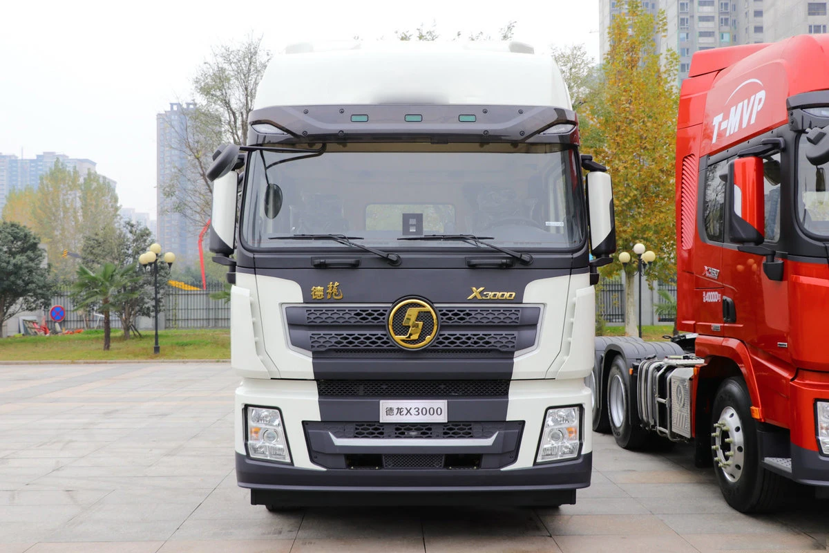 Low price 4x2 sleeper cab 3 seats 6 wheeler 18 tons diesel 440hp engine manual fuel tank 1100L tractor truck head for sale