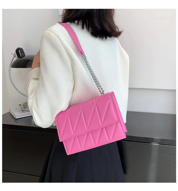 2024 new wave Korean storage bag version of western style chain embroidered small square bag mini slung shoulder bag