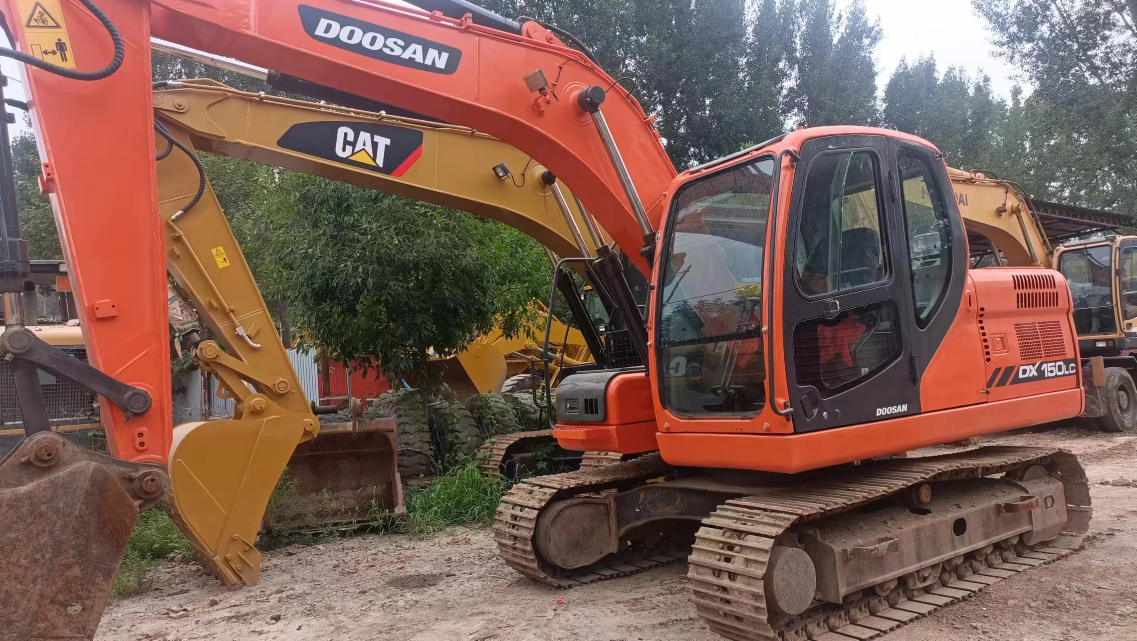 used excavator price Doosan150, a beautiful and high-quality factory customized used excavator with after-sales service