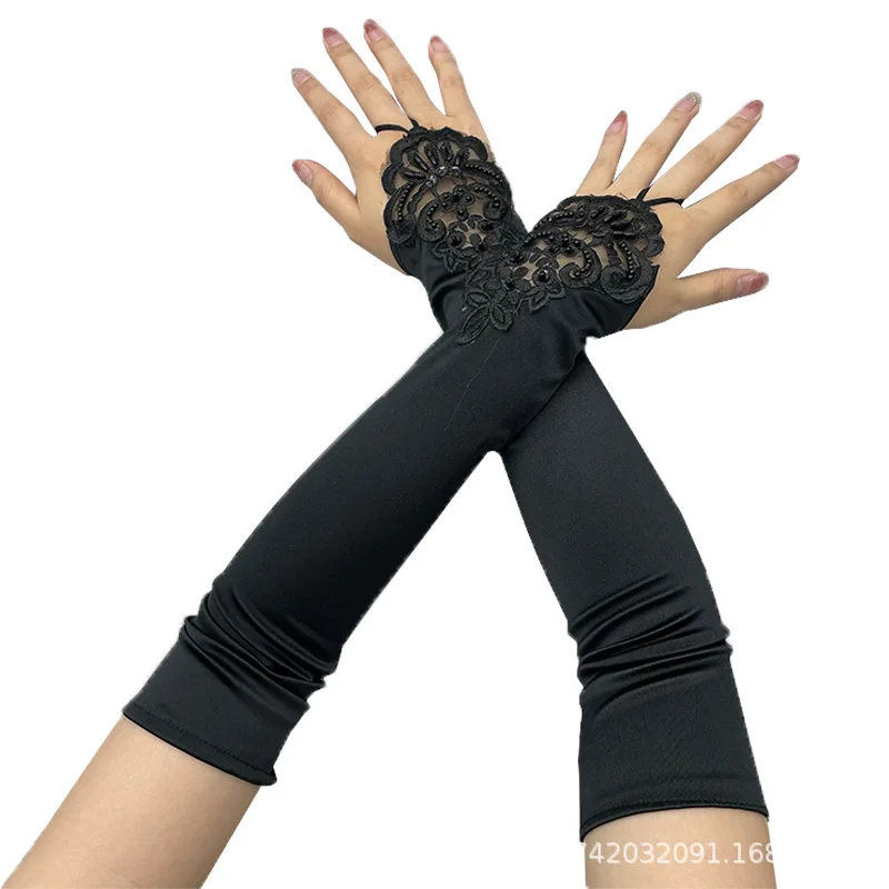 Gloves (2).jpg