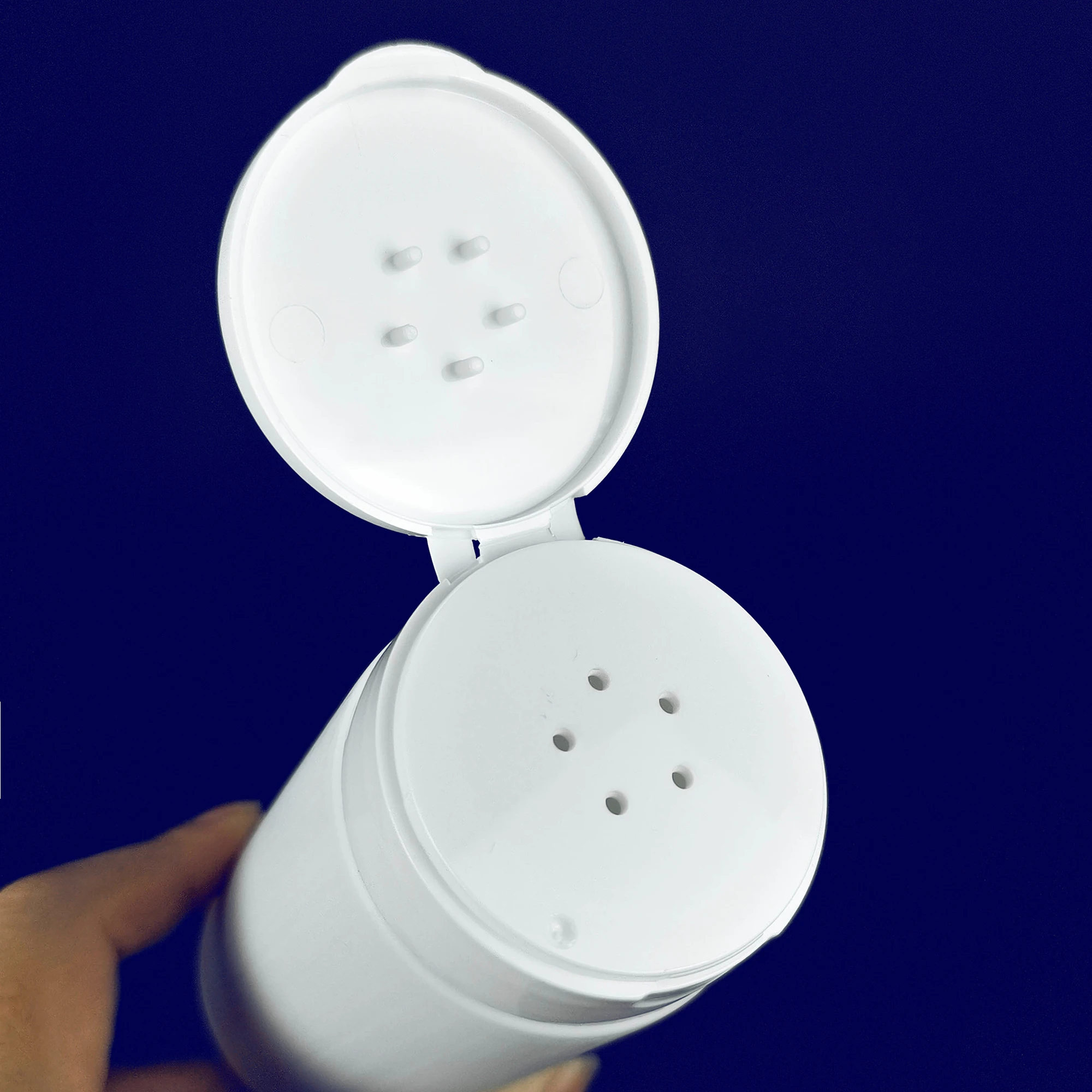 Customization Flip up large capacity 200ml PP plastic baby talcum with lid body powder bottle