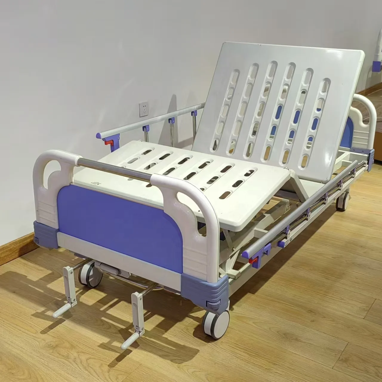 K2k SAIKANG Cheap Hospital Stainless Steel 2 Function Patient Manual Medical Bed Manufacturers