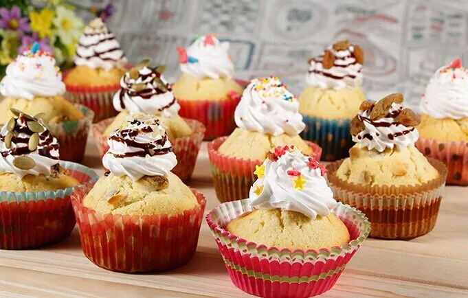 
Food grade cake paper tray disposable baking cup wholesale different styles of stacked tray shelves 