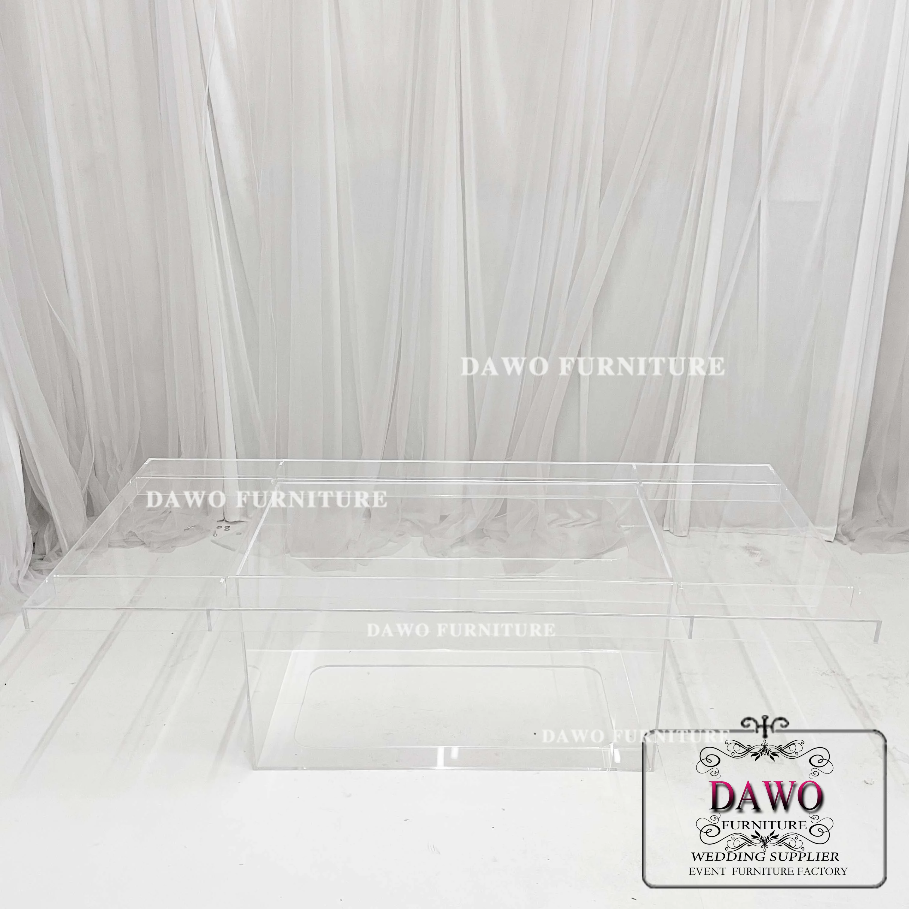 New design square shape clear acrylic cake table used for kids party event decoration