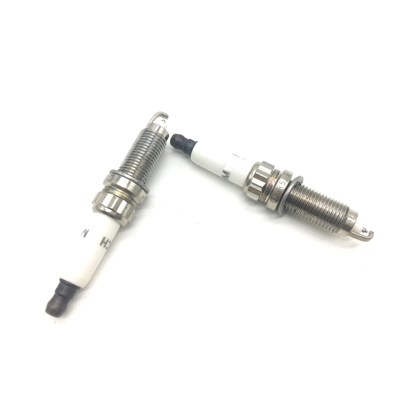 New arrival ZR5TPP33s 12120037582 12120037580 Spark Plug fit for BMW E82 E88 F10 F13 135i 535i