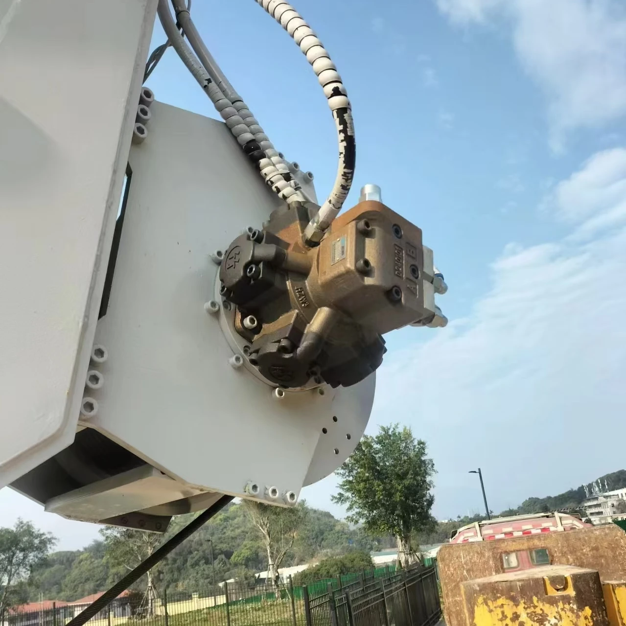 High quality small 1T 2 t 3 t hydraulic winch Five star deceleration engineering vehicle hydraulic lift towing customized price