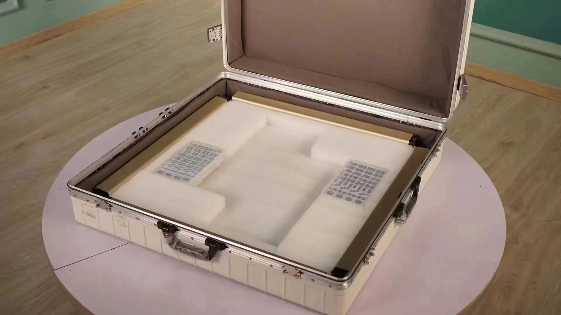 Mini mahjong table automatic mahjong machine portable majiang