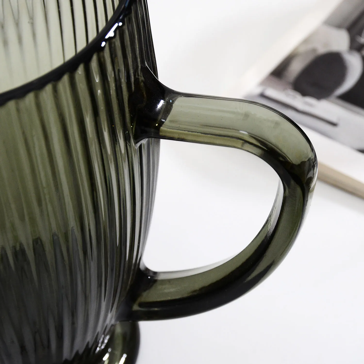 Samlife Wholesale Custom Logo Printed Ribbed Glass Beer Jug and Glasses Set