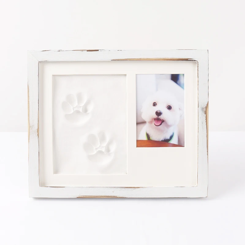 Pet Gift-Pet photo frame is a souvenir for dogs and cats, and the pet paw print clay stamp souvenir kit photo frame.
