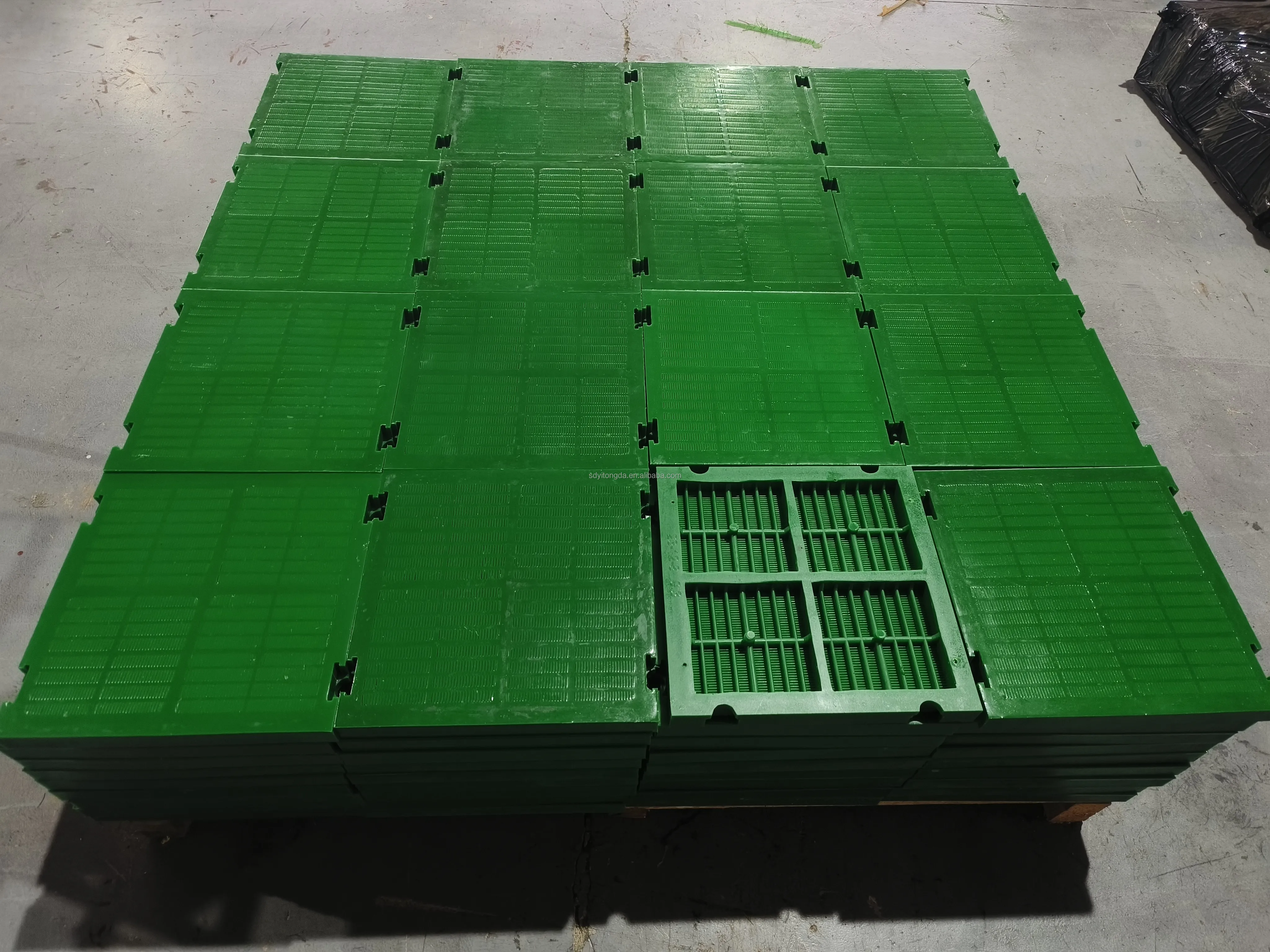 Новый изготовленный на заказ полиуретановый линейный горный вибрационный просеиватель промышленное сито для эффективного просеивания