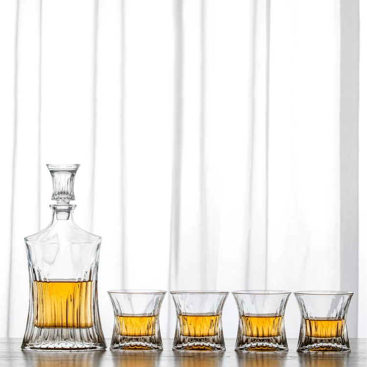 Wholesale Lead-Free Crystal Whiskey Decanter Set with 4 Old Fashioned Whisky Glasses for Liquor Bourbon