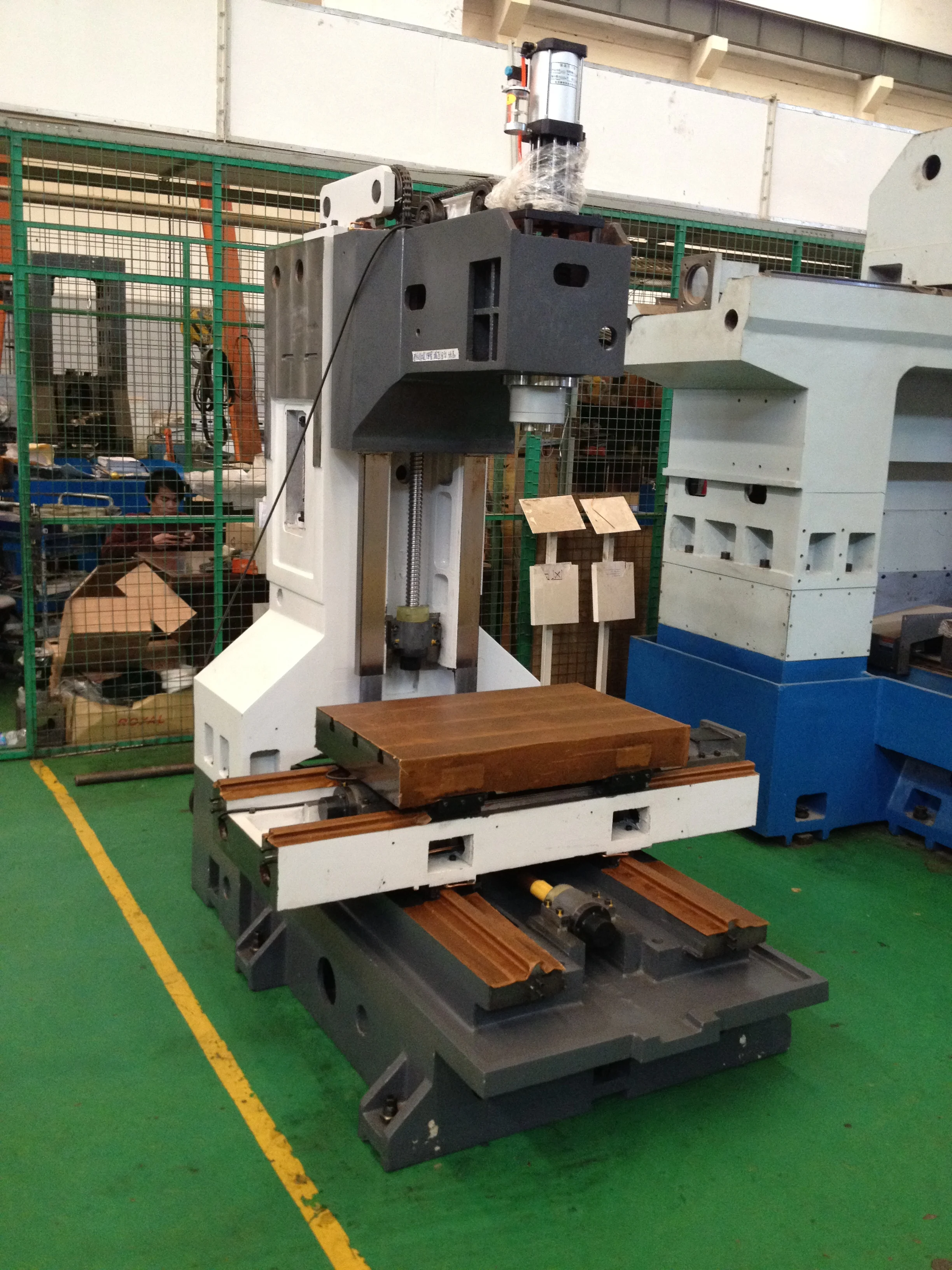 VMC 650 Vertical Machining Center  CNC Milling Machine Frame