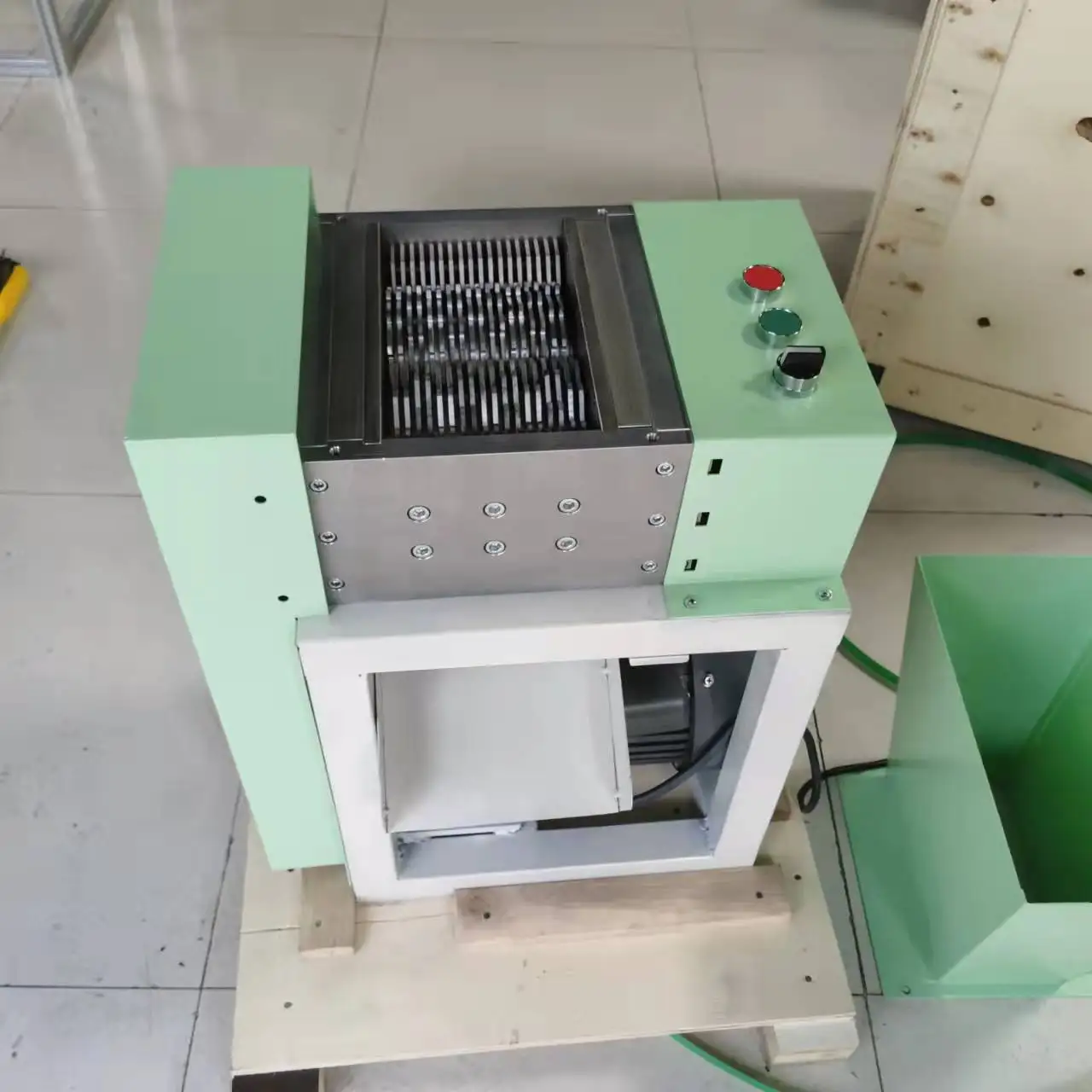 200 mini small waste shredder knives box shredder   Plastic Crushing Machines crushing shredding machine box