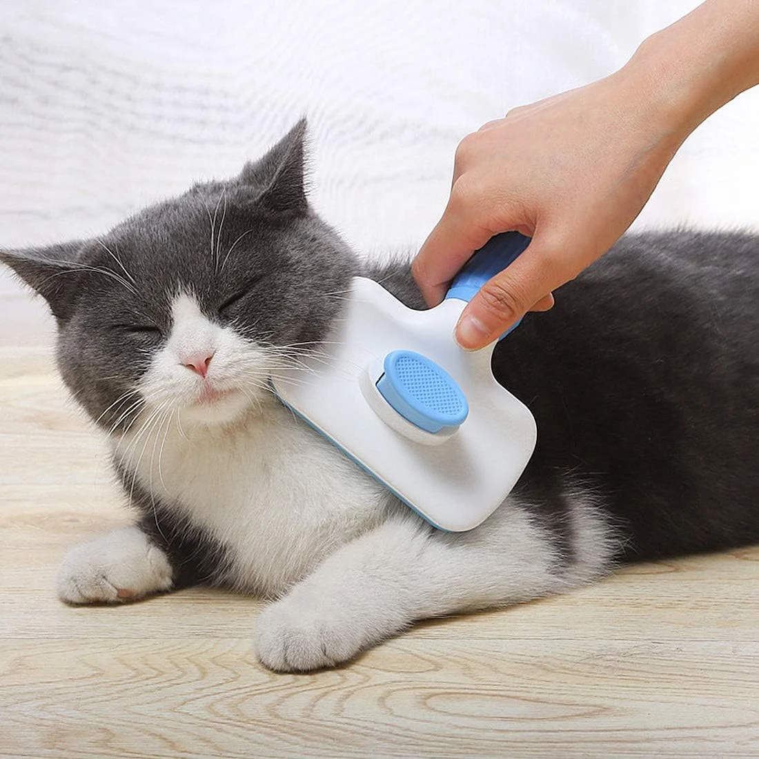 Wholesale Self Cleaning Multifunctional Pet Hair Tick Remover LOGO customization Cat Grooming Brush Dog Massage Shedding Remover