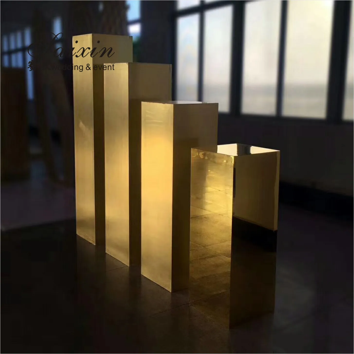 ZT-501 Antique acrylic square  mirrored pedestal stand for wedding decorations