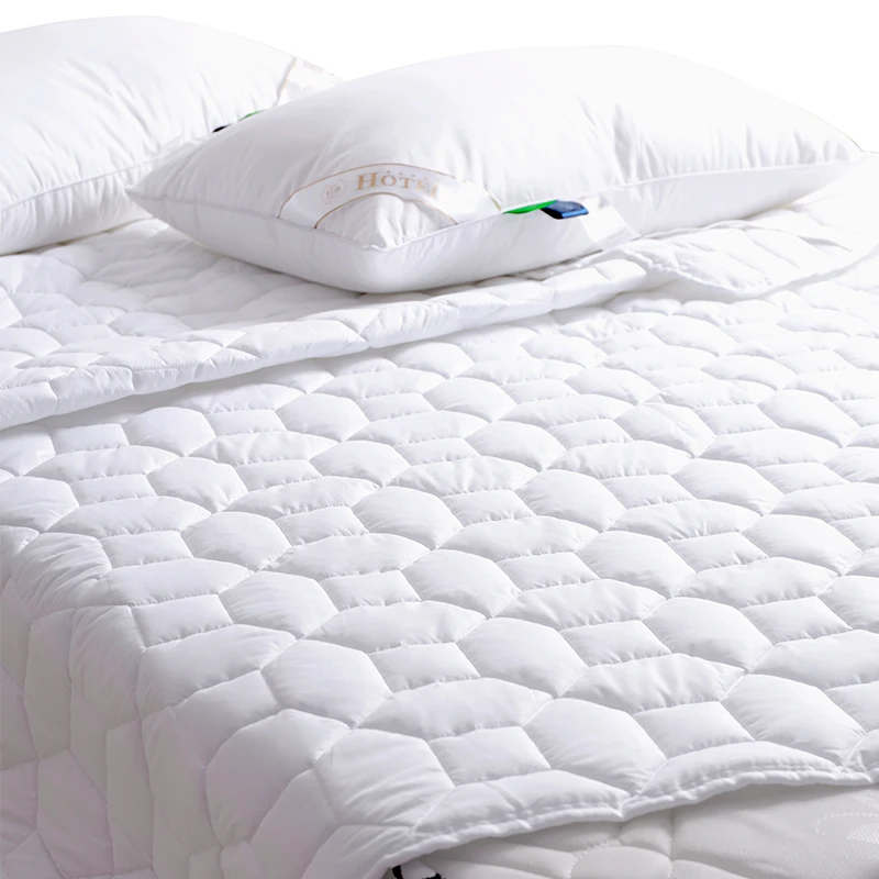 200GSM custom mattress cover protector waterproof and anti-slip extra-large size protective cover mattress covers protectors