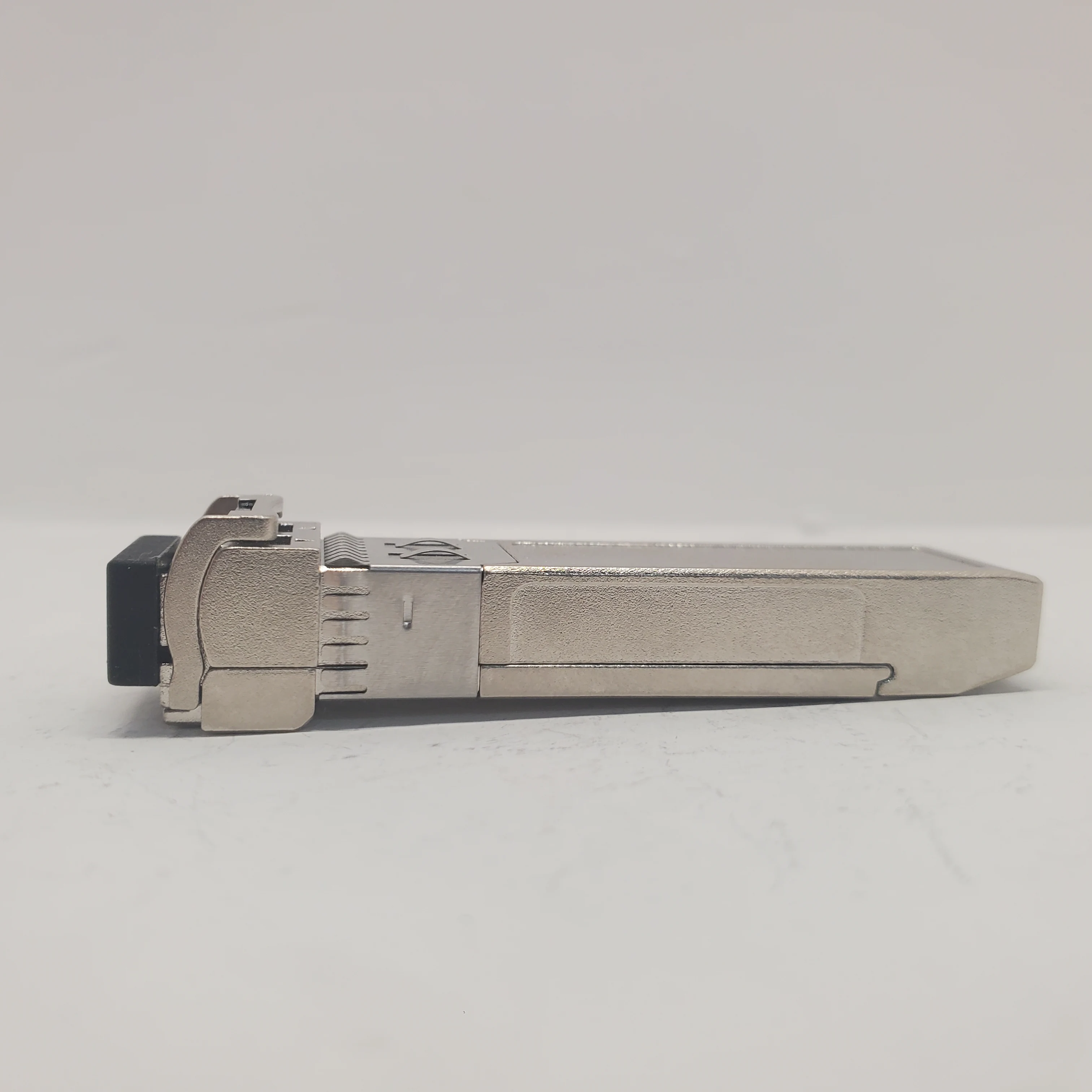 OEM/ODM Manufacturer 10g SFP+ Module LC Connector Die Casting Optical Fiber Transceiver Zinc Alloy Base SFP/SFP+ Housing Case