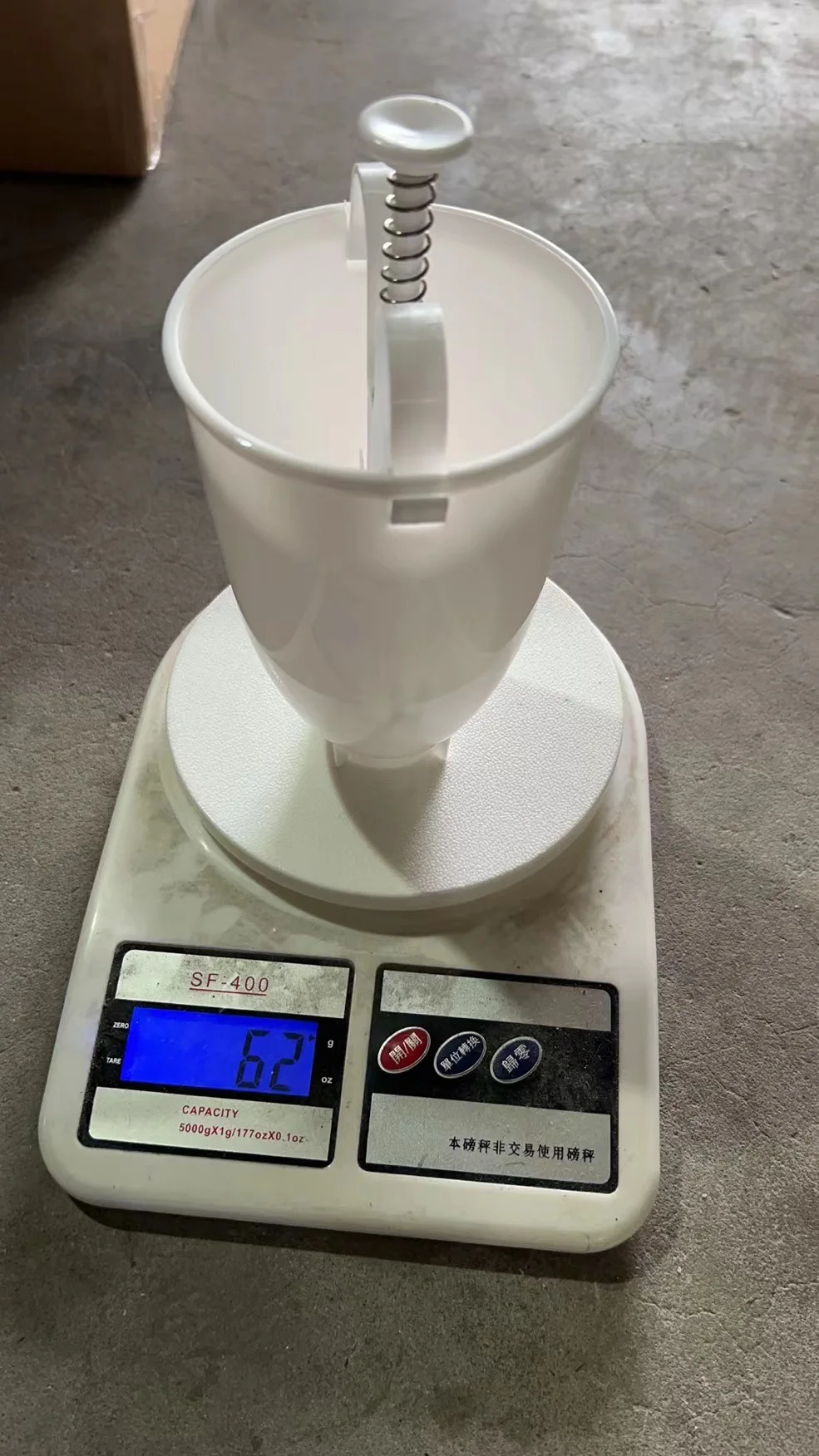 New Ideas Donut Doughnut Maker Batter Dispenser Donut Mold for Baking Plastic Mini Donut Maker Dispenser