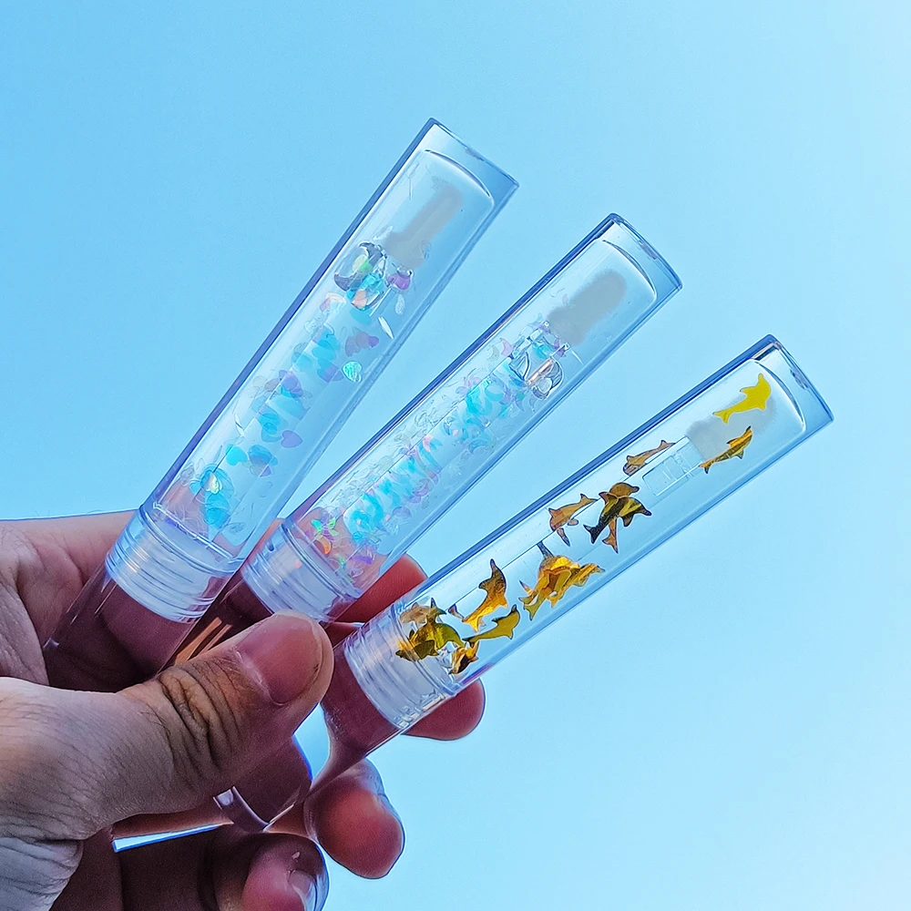 Wholesale Custom Lipgloss No Logo Shiny Vegan Organic Kids Lip Plump Moisturize Glitter Butterfly Clear Lip Gloss